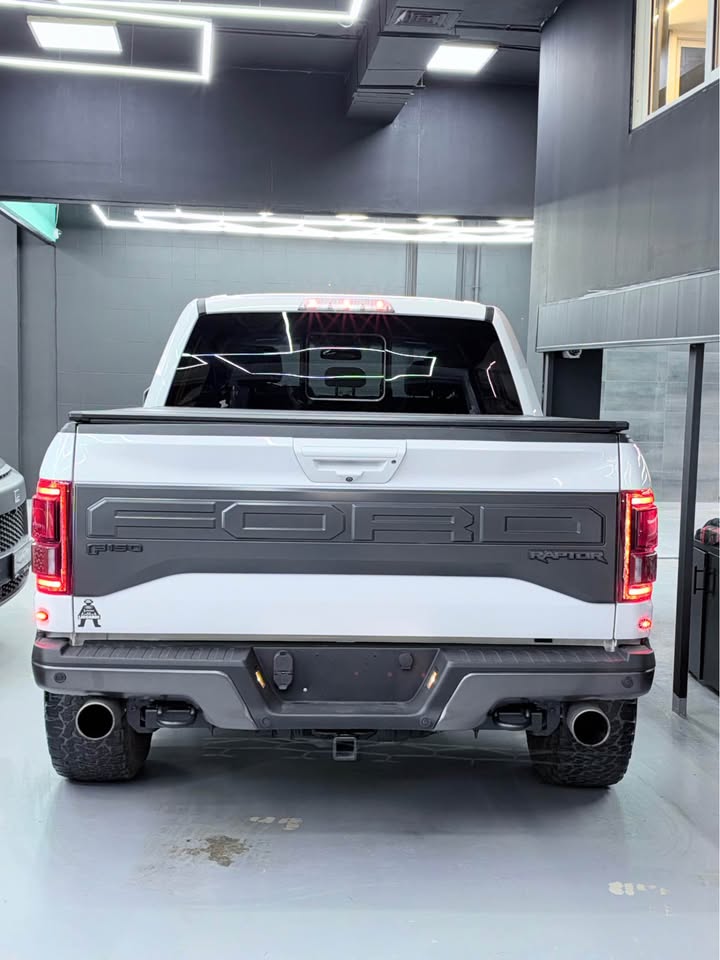 2018 Ford Raptor photo 3