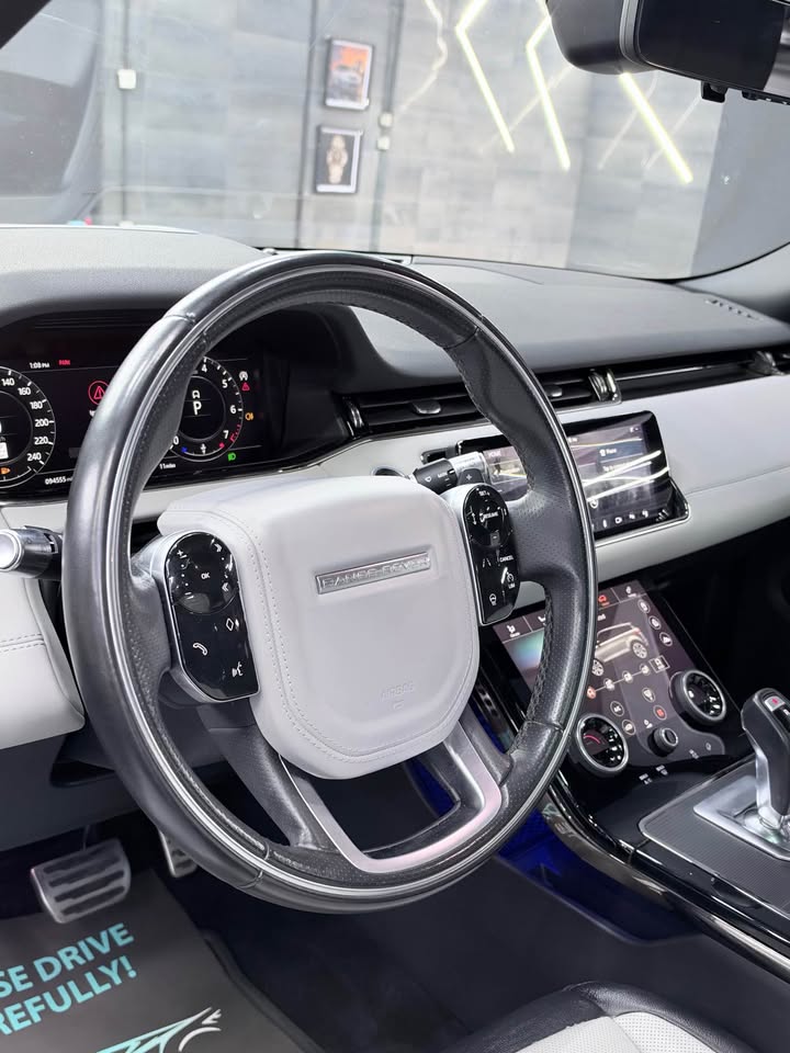 2020 Land Rover Range Rover Evoque photo 6