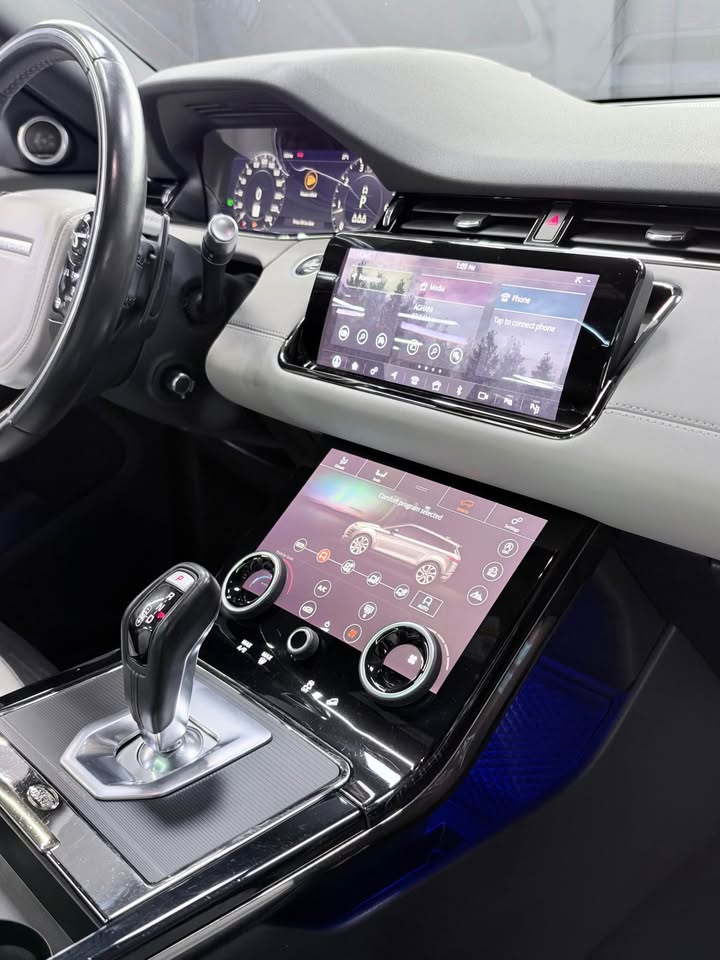 2020 Land Rover Range Rover Evoque photo 7