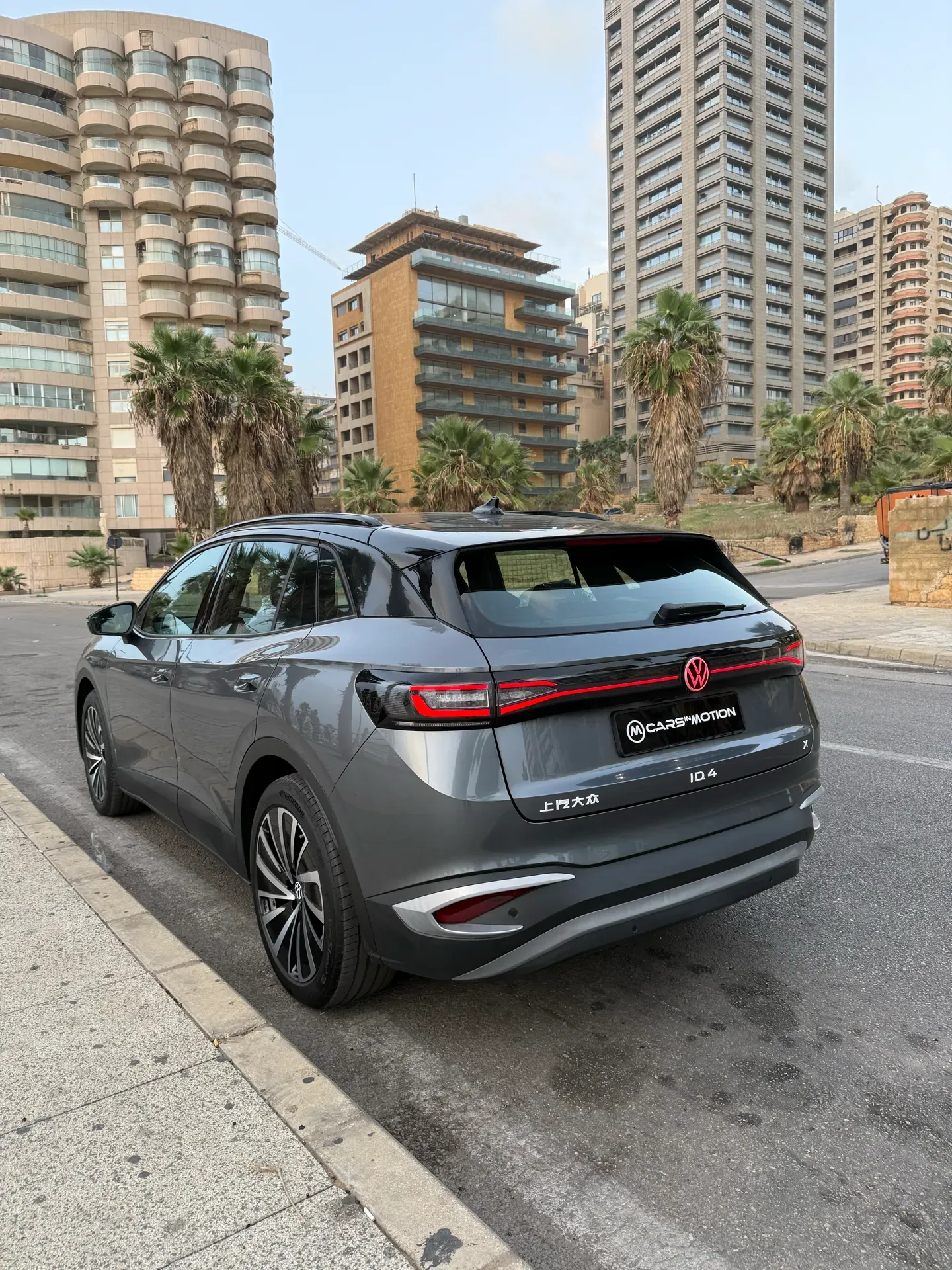 2025 Volkswagen ID.4 photo 4
