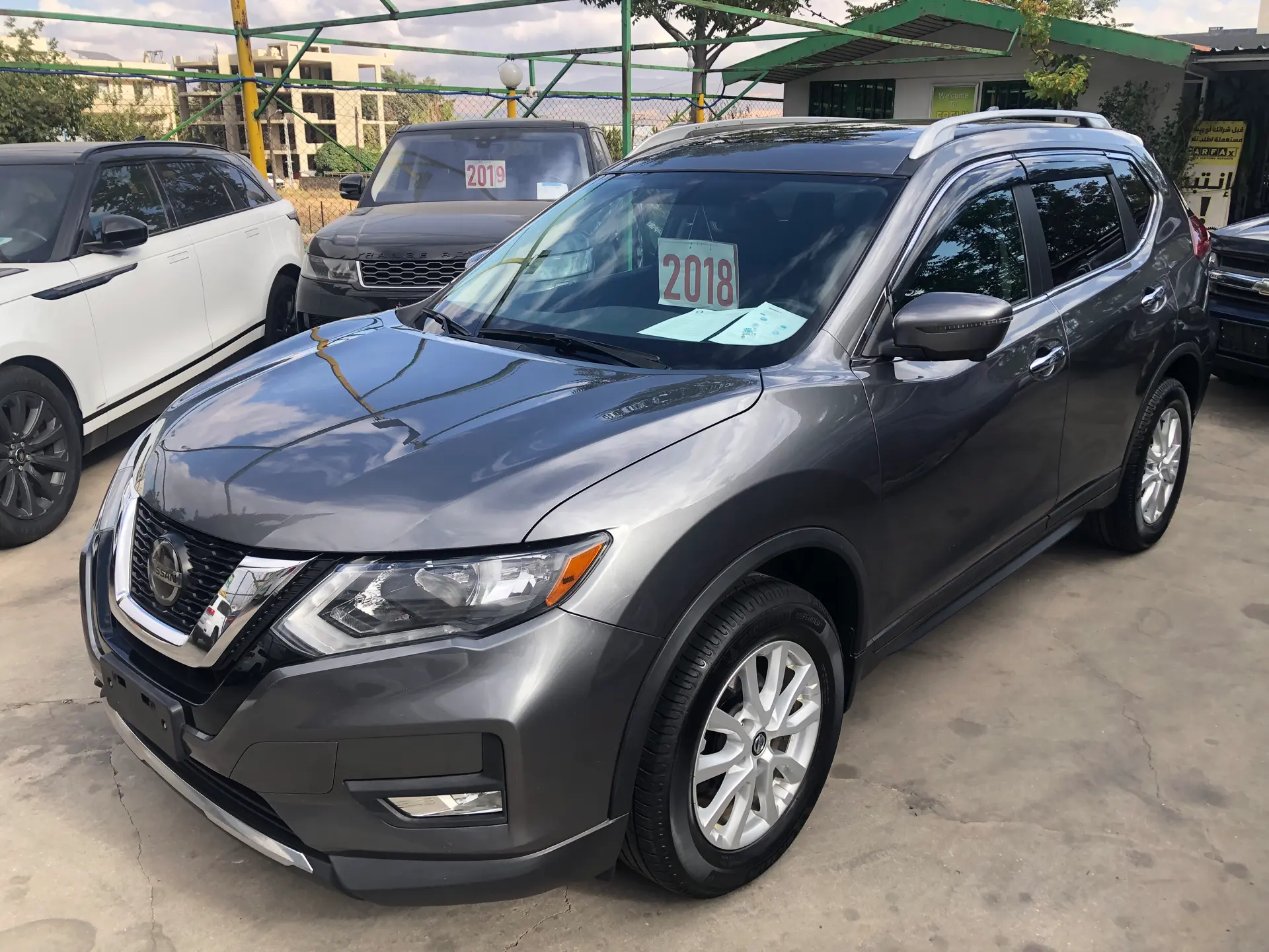 2018 Nissan Rogue photo 2