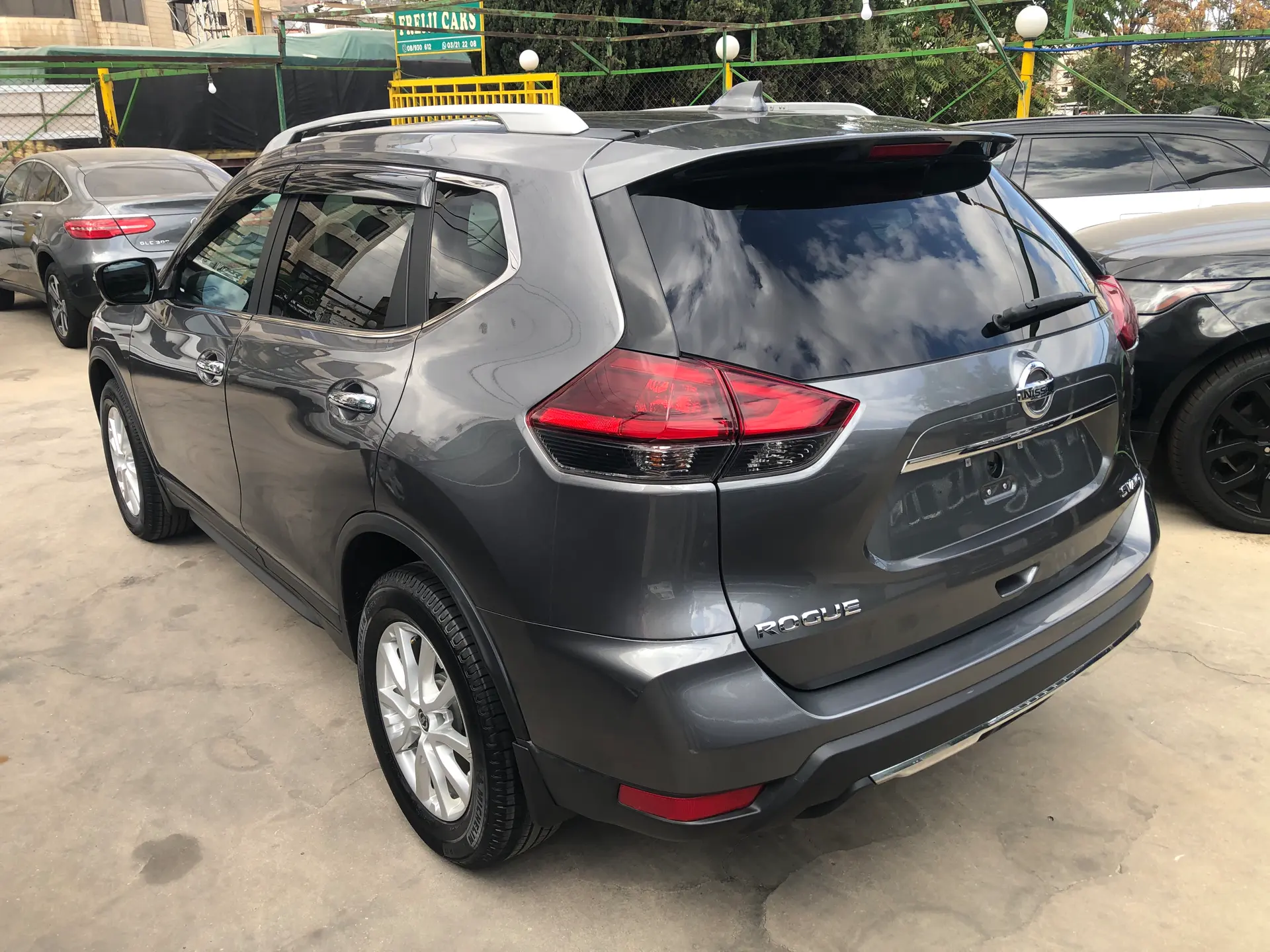 2018 Nissan Rogue photo 4