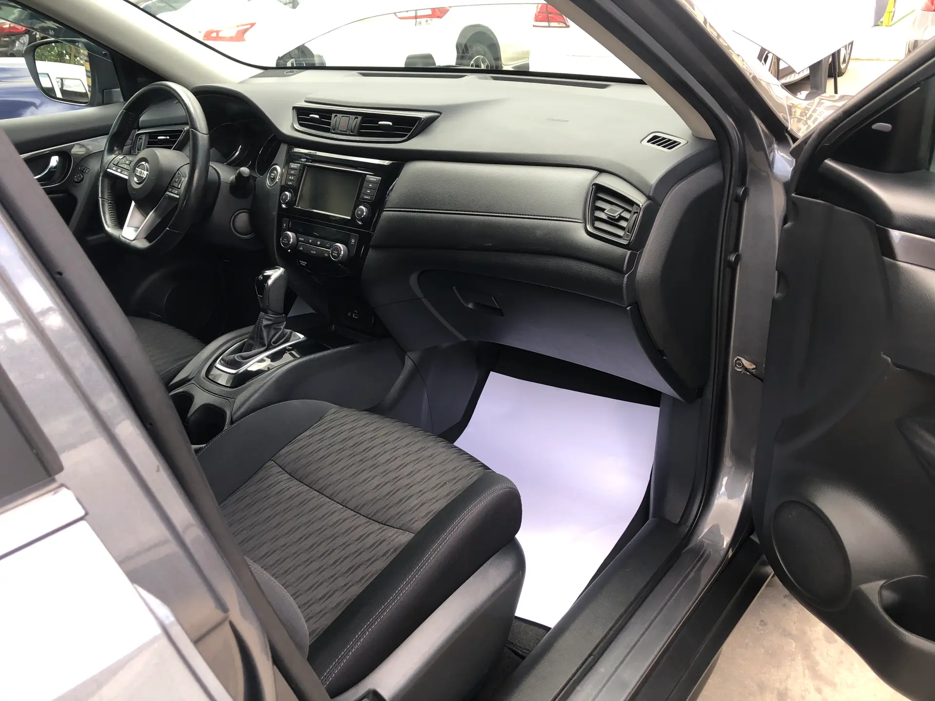 2018 Nissan Rogue photo 8