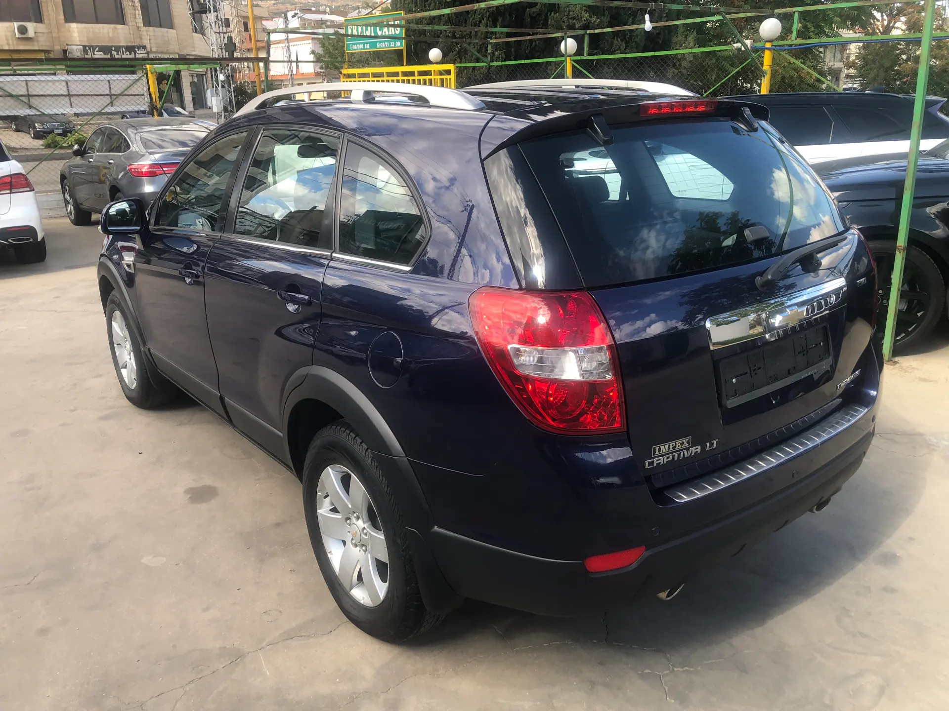 2011 Chevrolet Captiva Sport photo 4