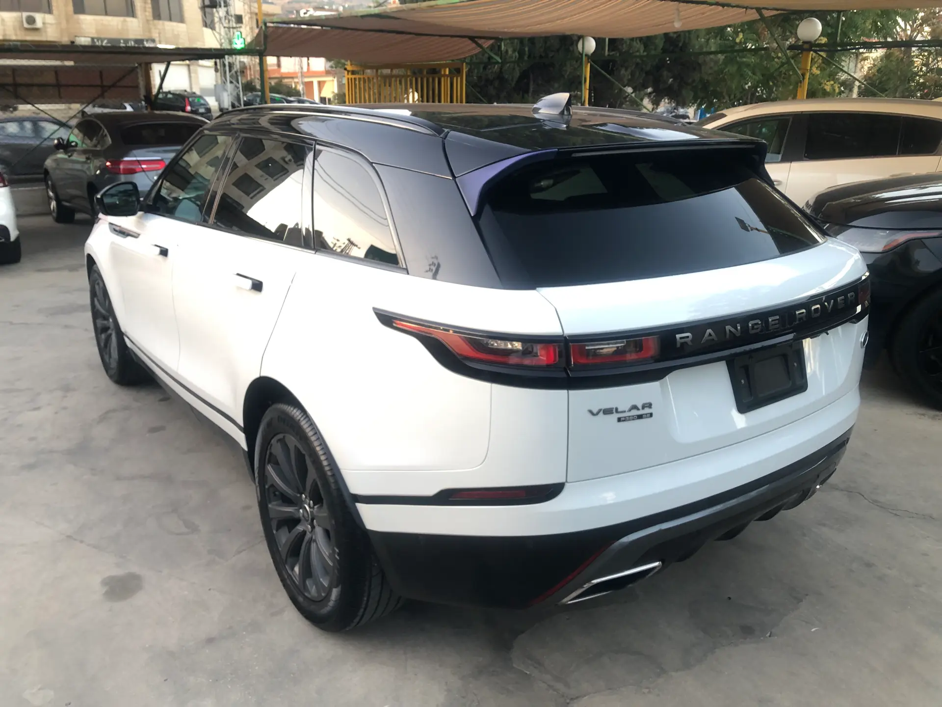 2018 Land Rover Range Rover Velar photo 4