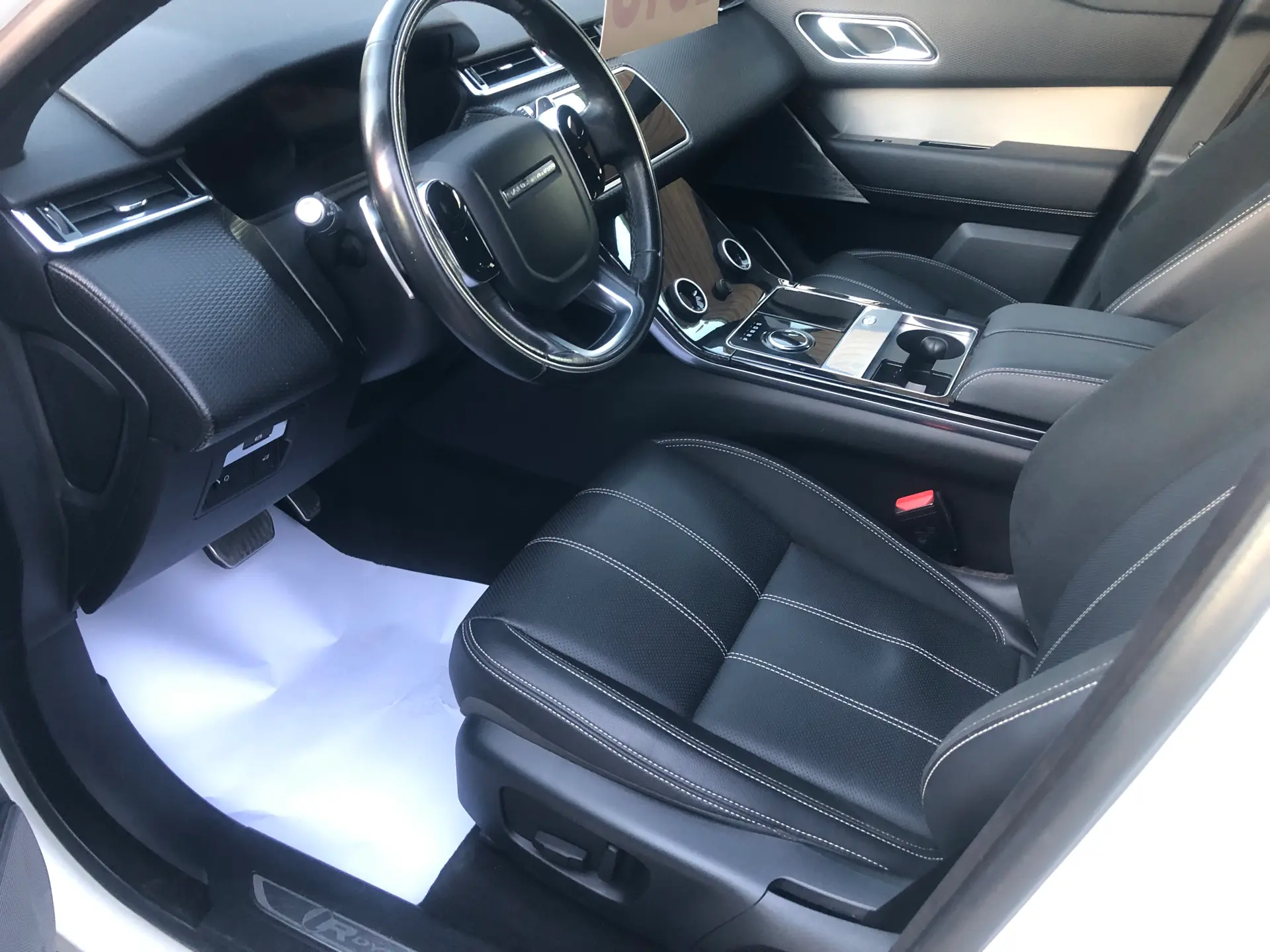2018 Land Rover Range Rover Velar photo 6