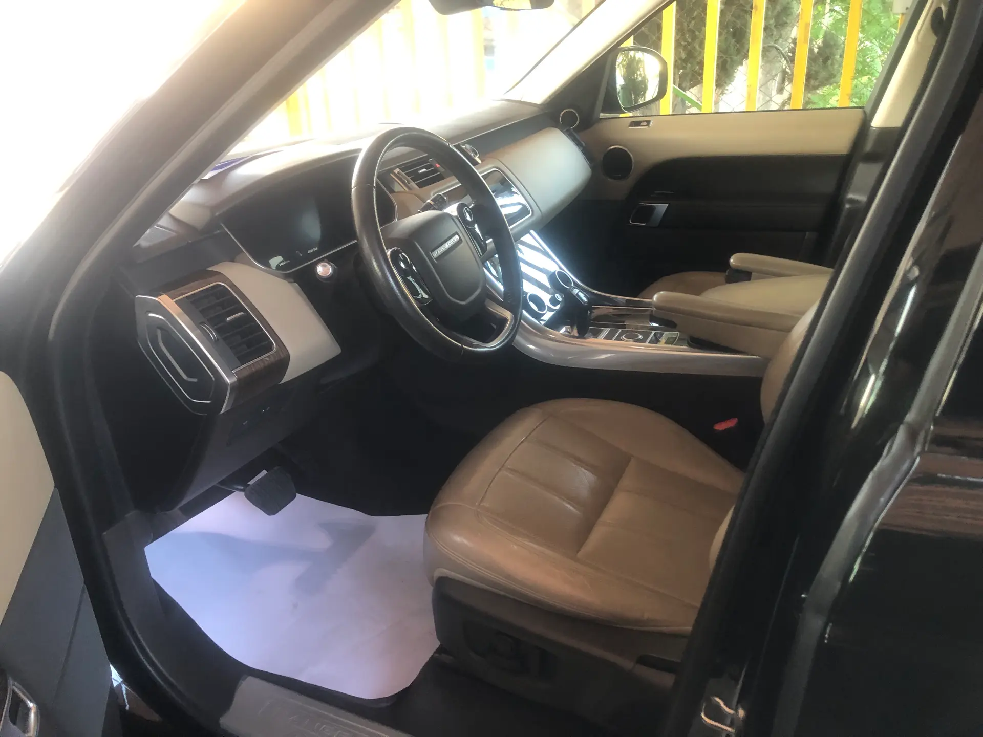 2019 Land Rover Range Rover Sport photo 6