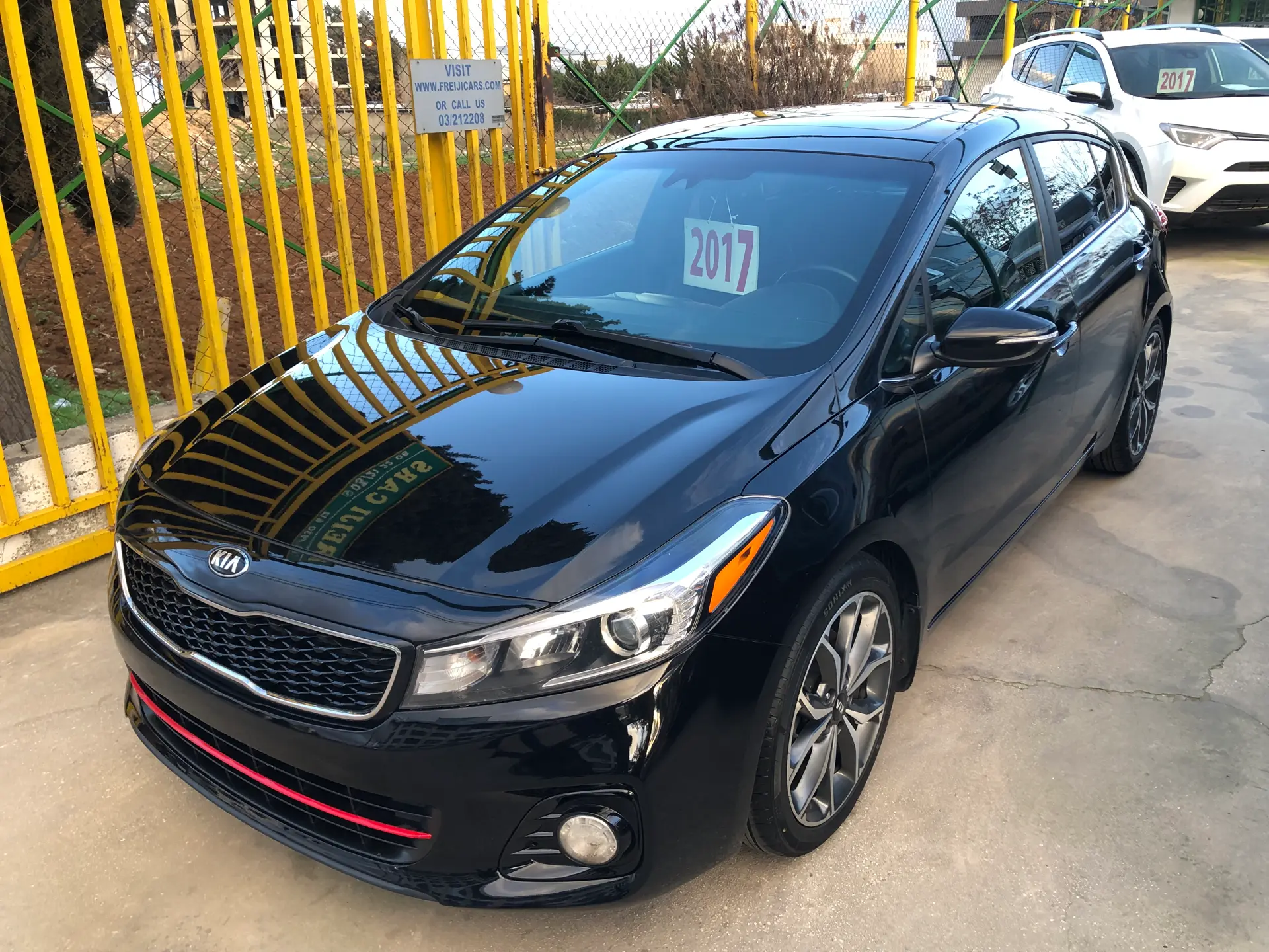 2017 Kia Forte5 photo 2