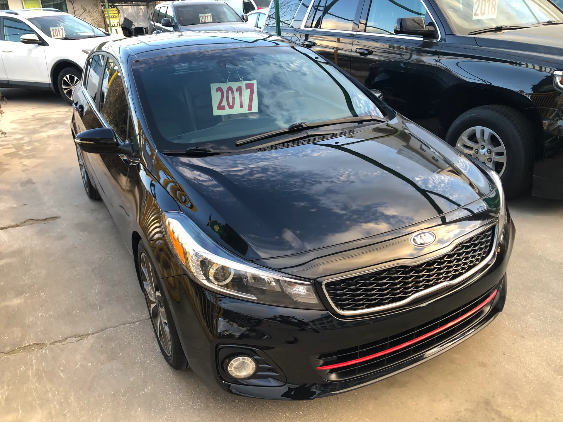 2017 Kia Forte5 photo 3
