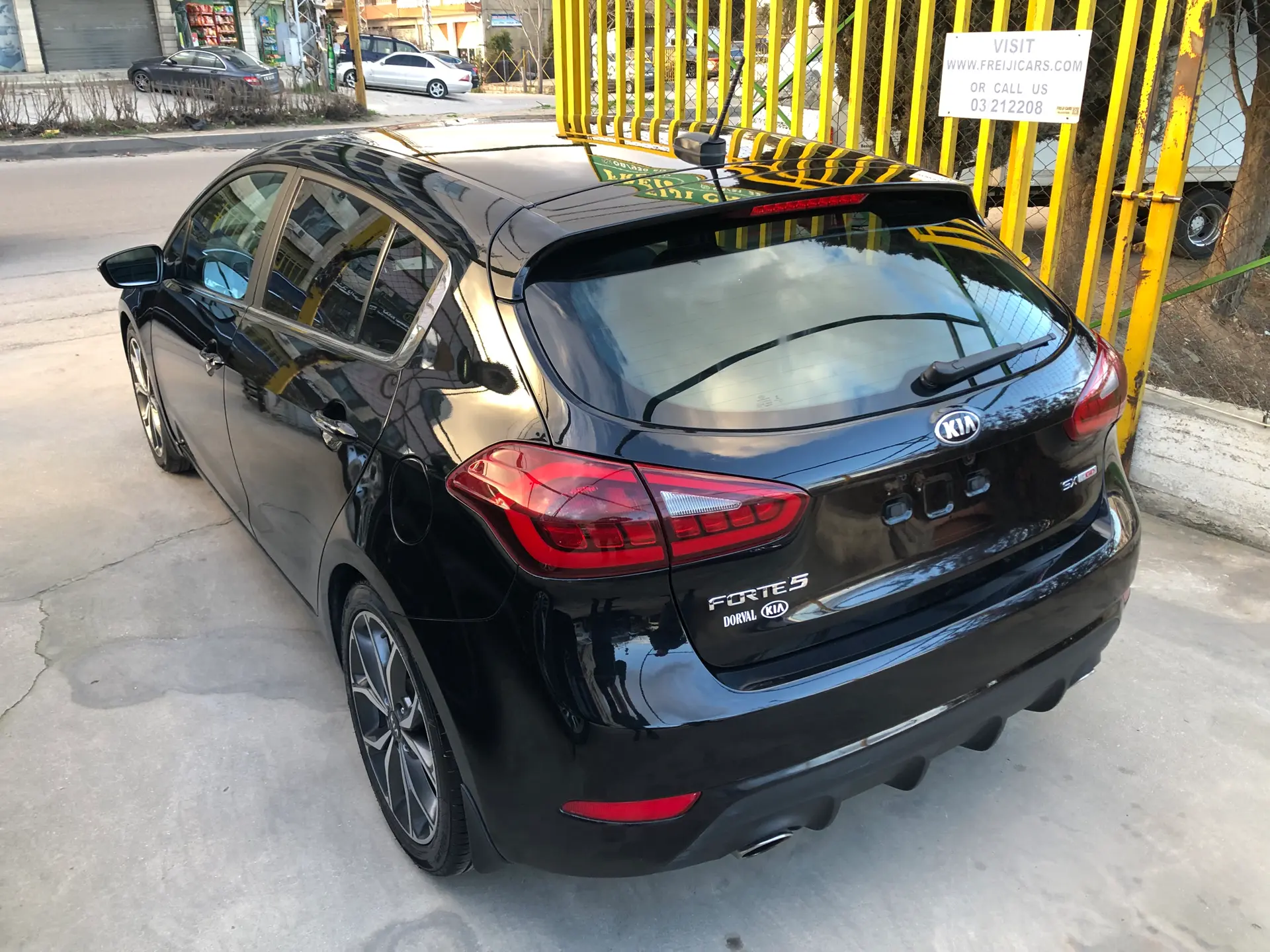 2017 Kia Forte5 photo 4