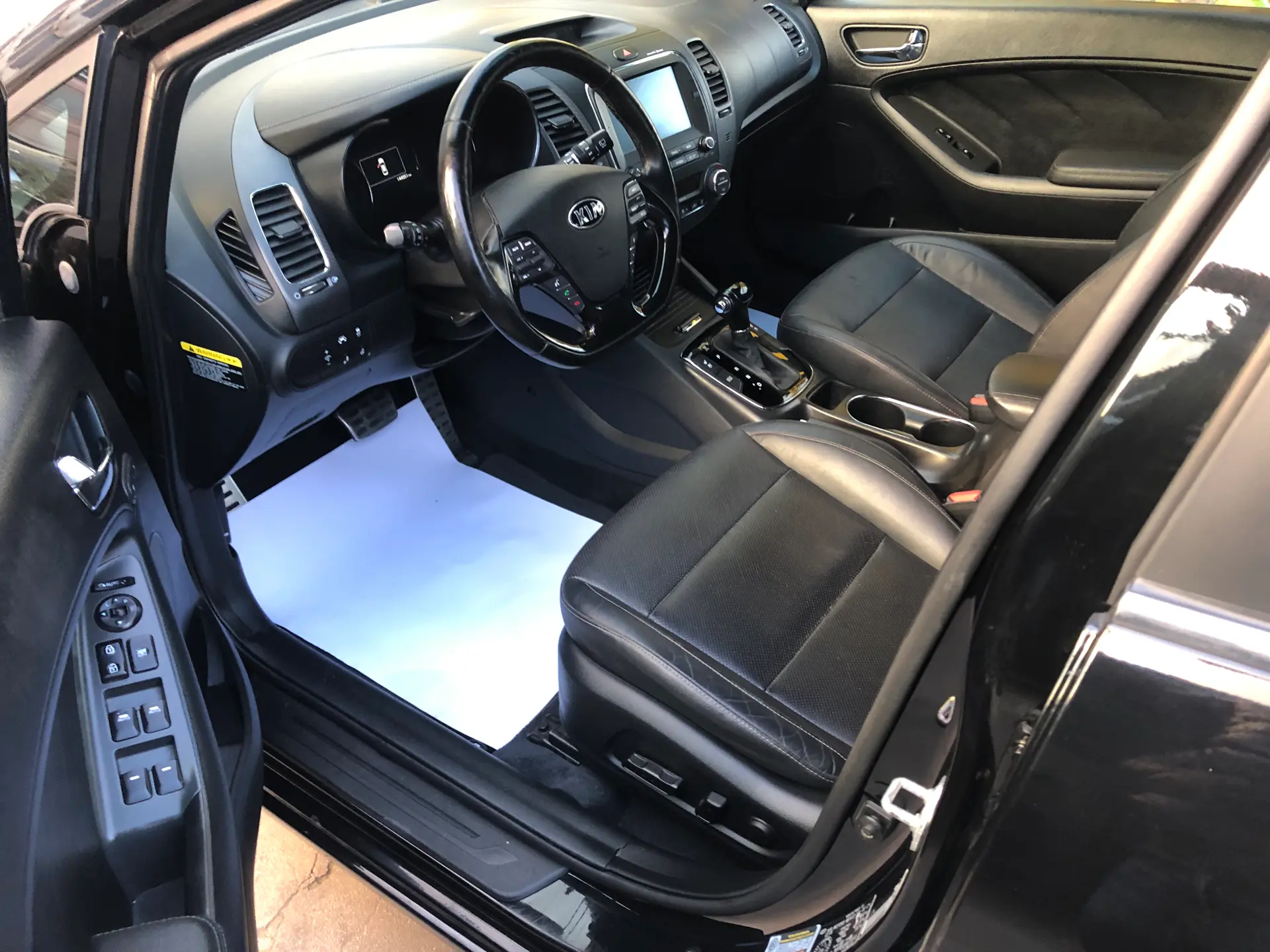 2017 Kia Forte5 photo 6