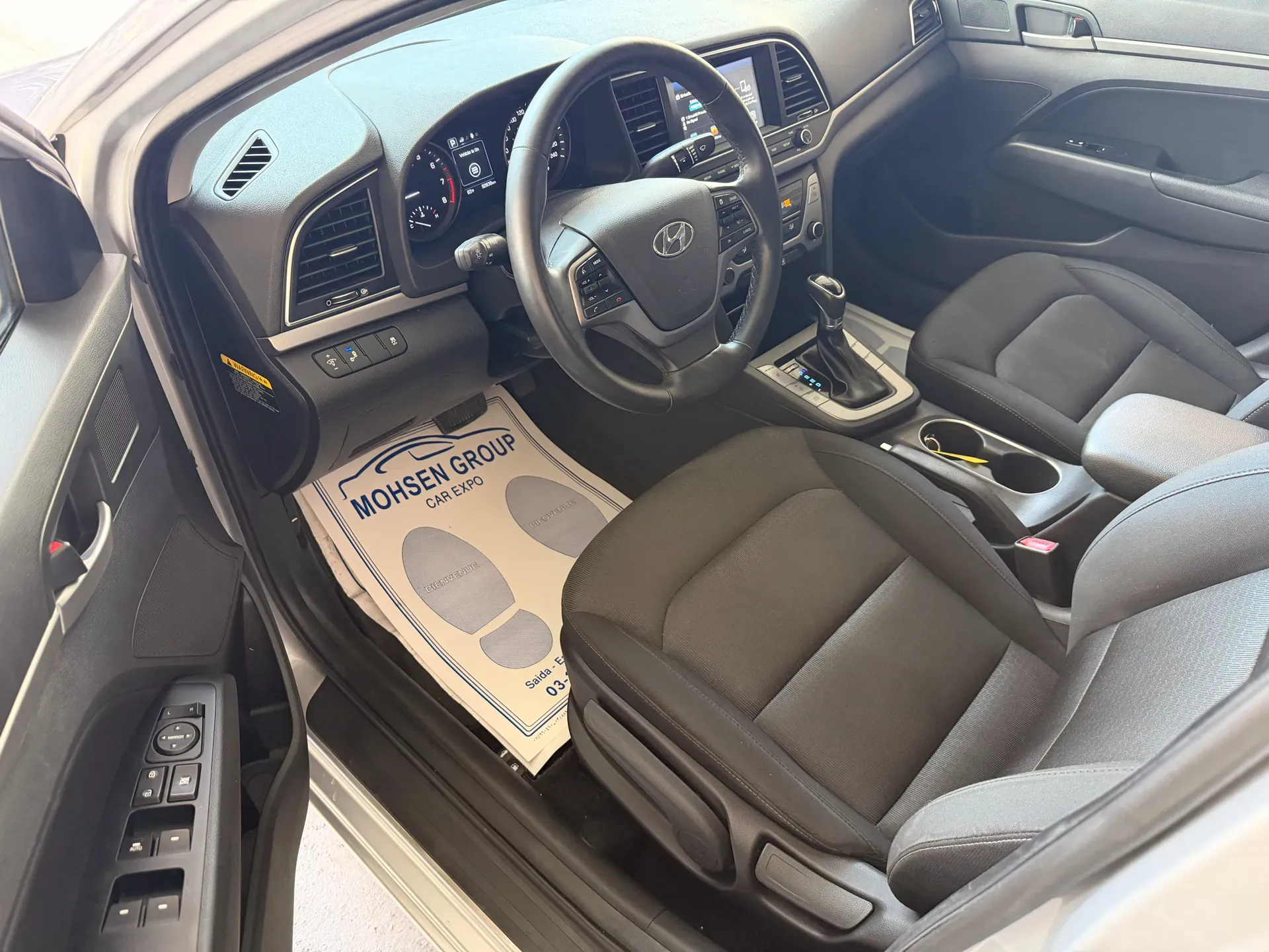 2018 Hyundai Elantra photo 7