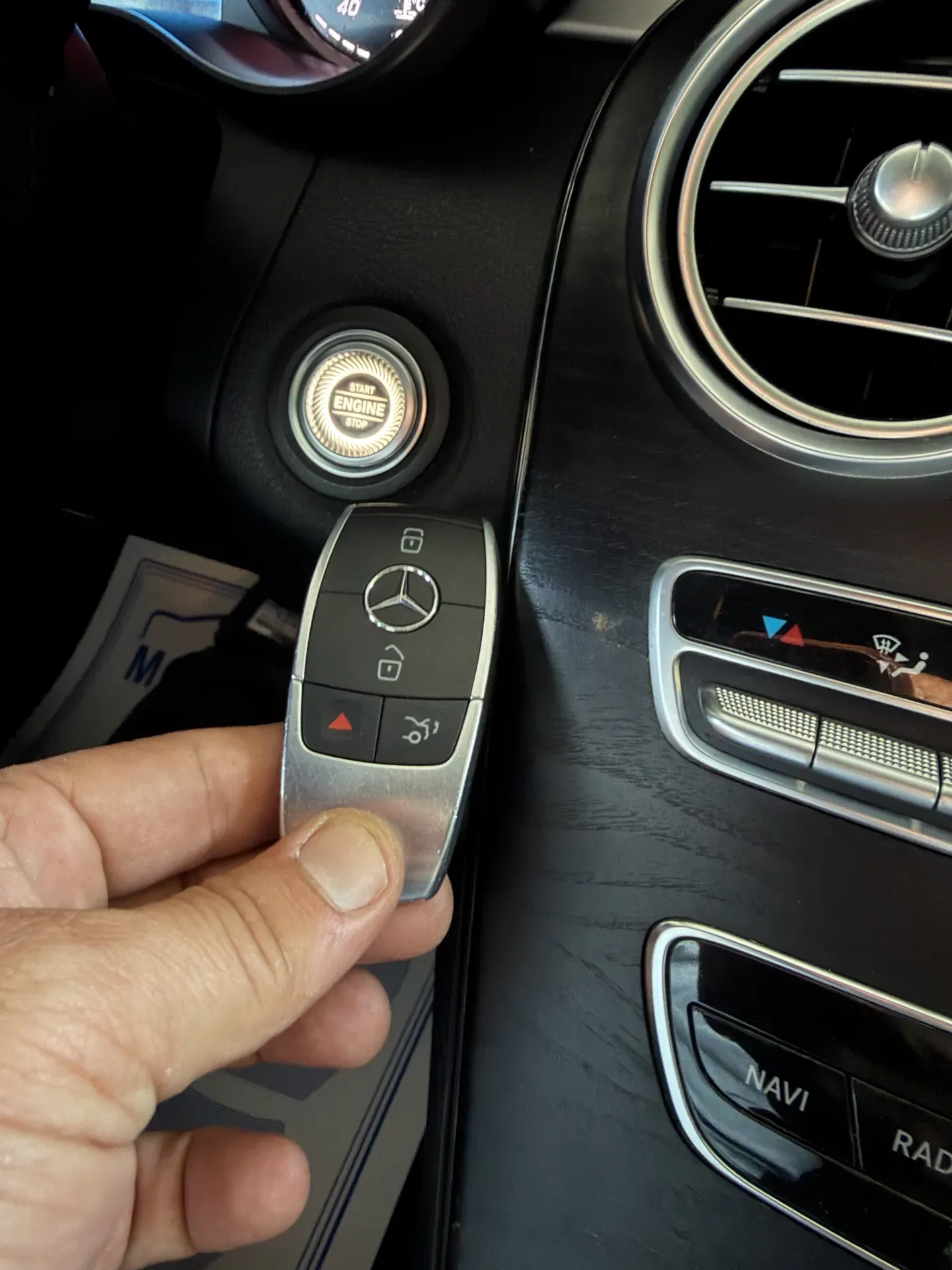 2019 Mercedes-Benz C-Class photo 12