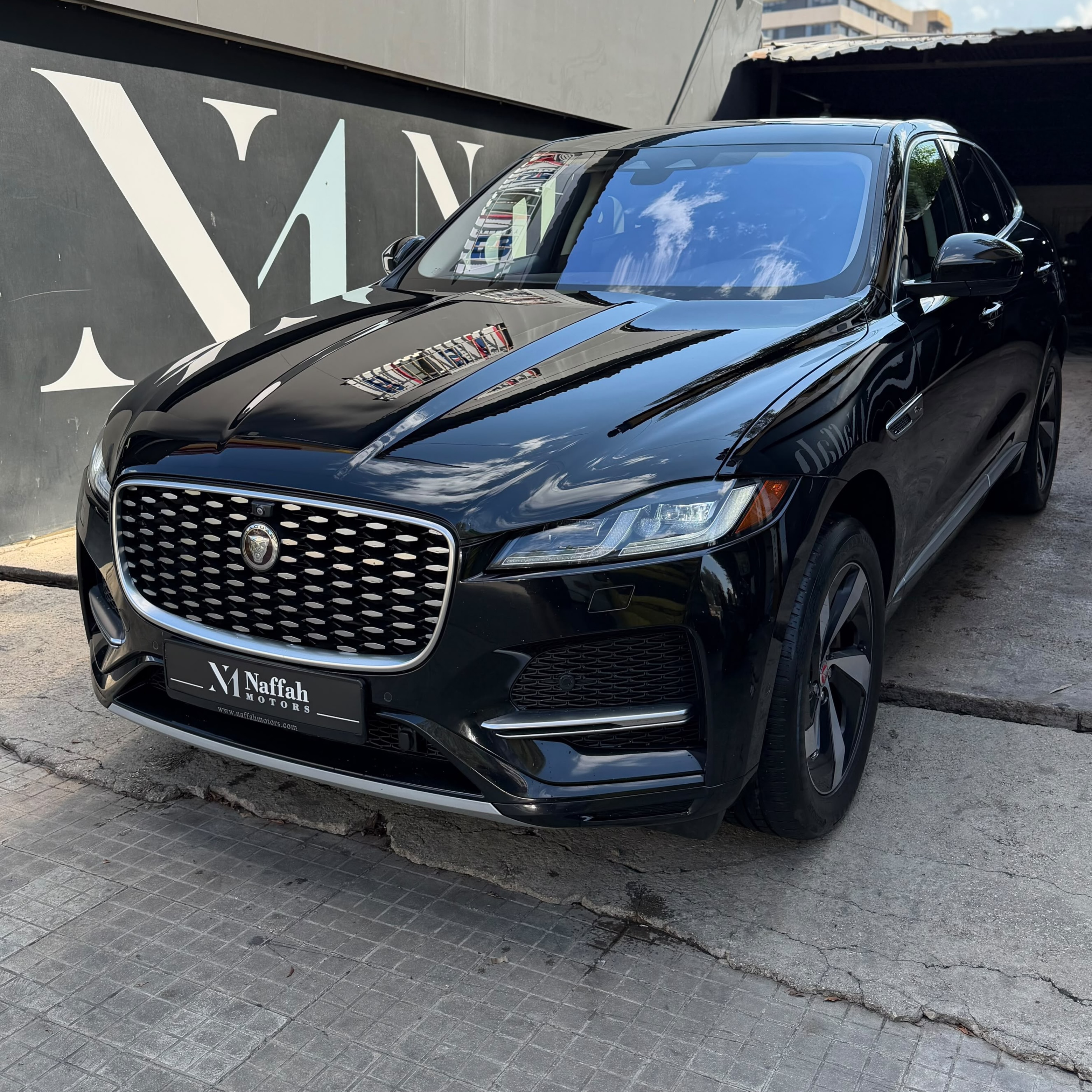 2021 Jaguar F-PACE photo 2