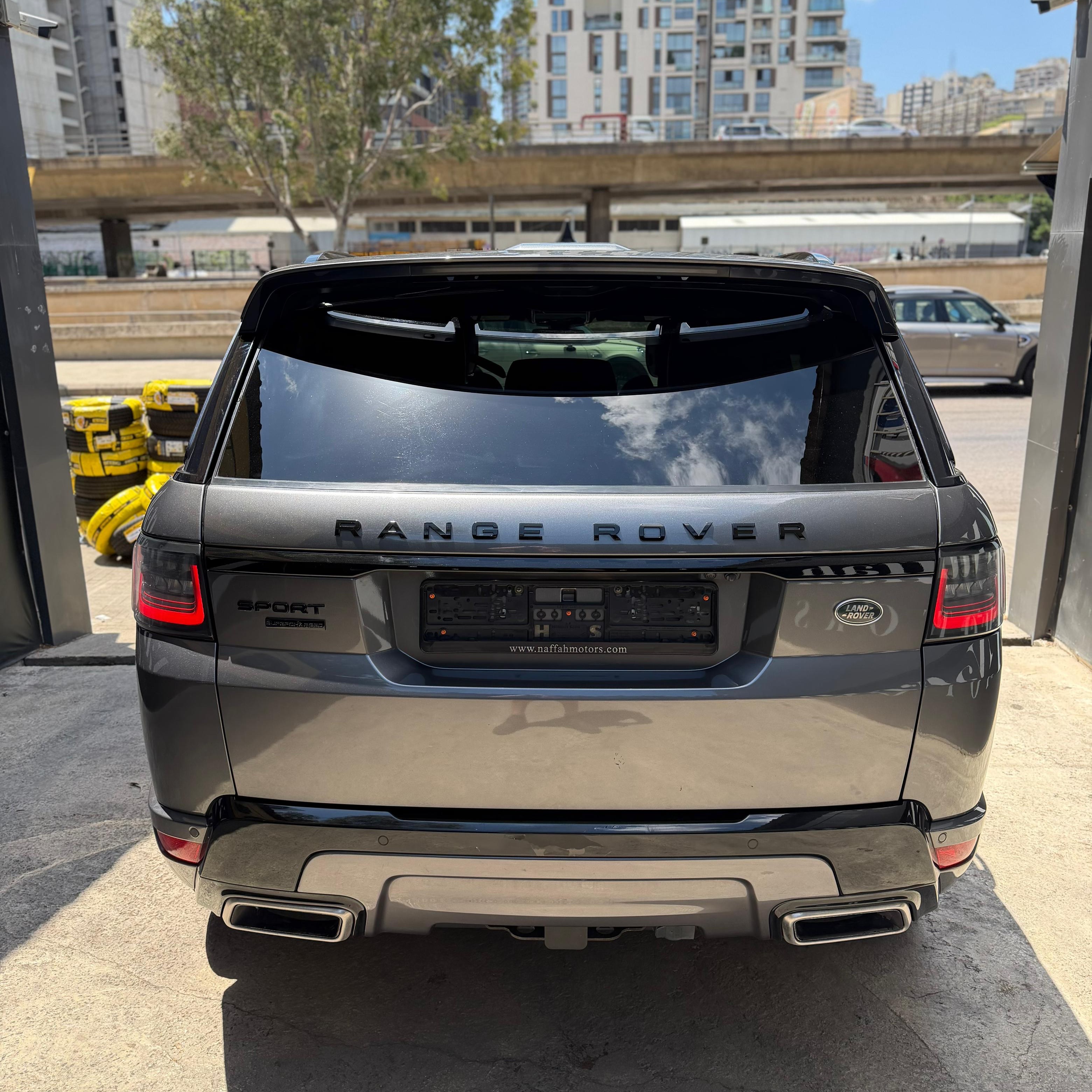 2018 Land Rover Range Rover Sport photo 4