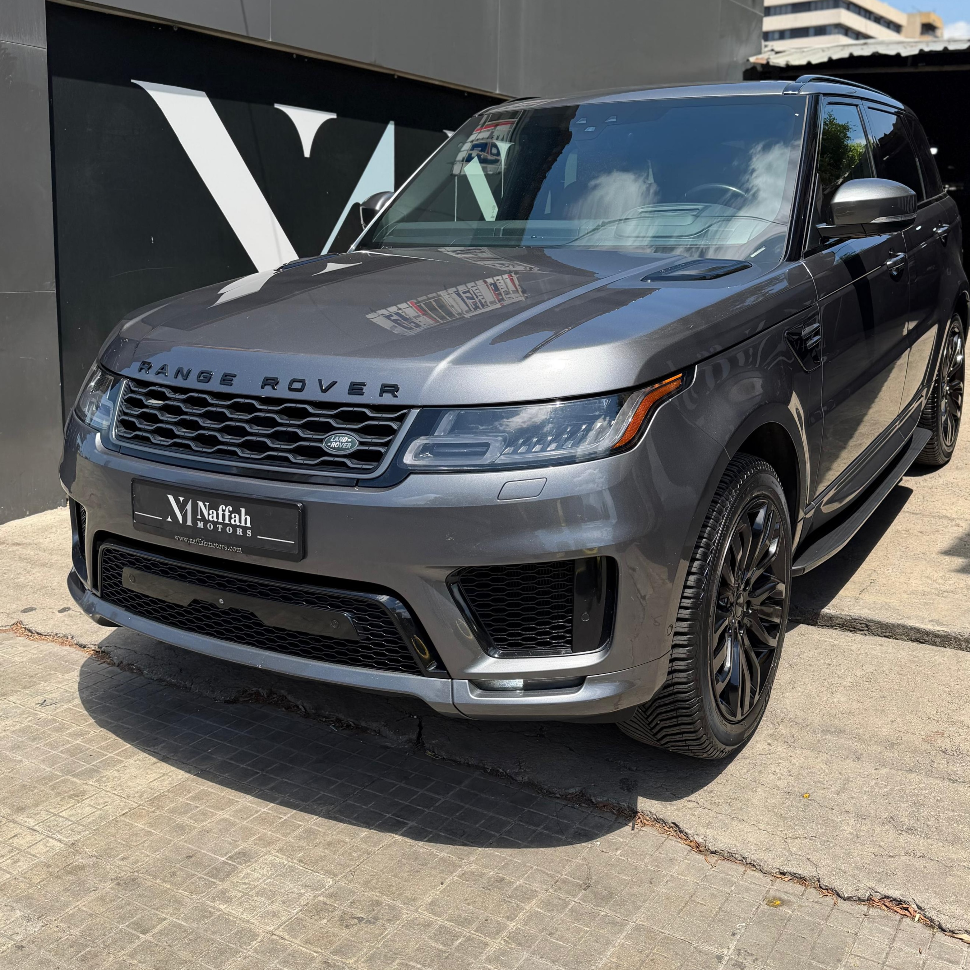 2018 Land Rover Range Rover Sport photo 3