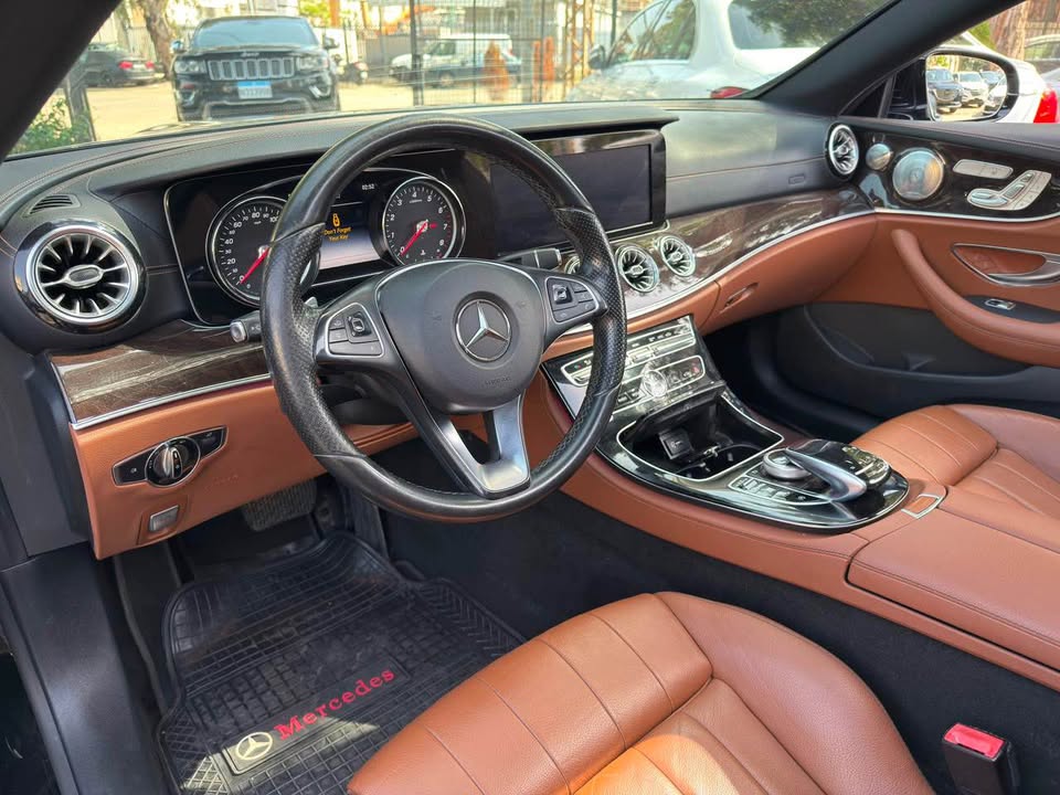 2018 Mercedes-Benz E-Class photo 3