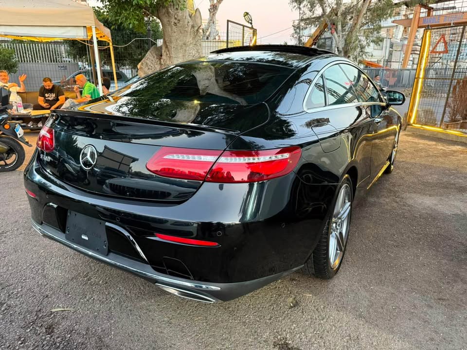 2018 Mercedes-Benz E-Class photo 8