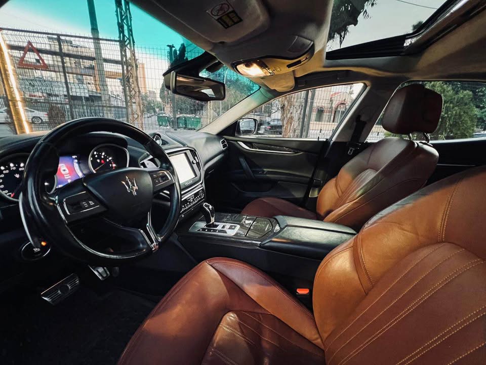 2015 Maserati Ghibli photo 8