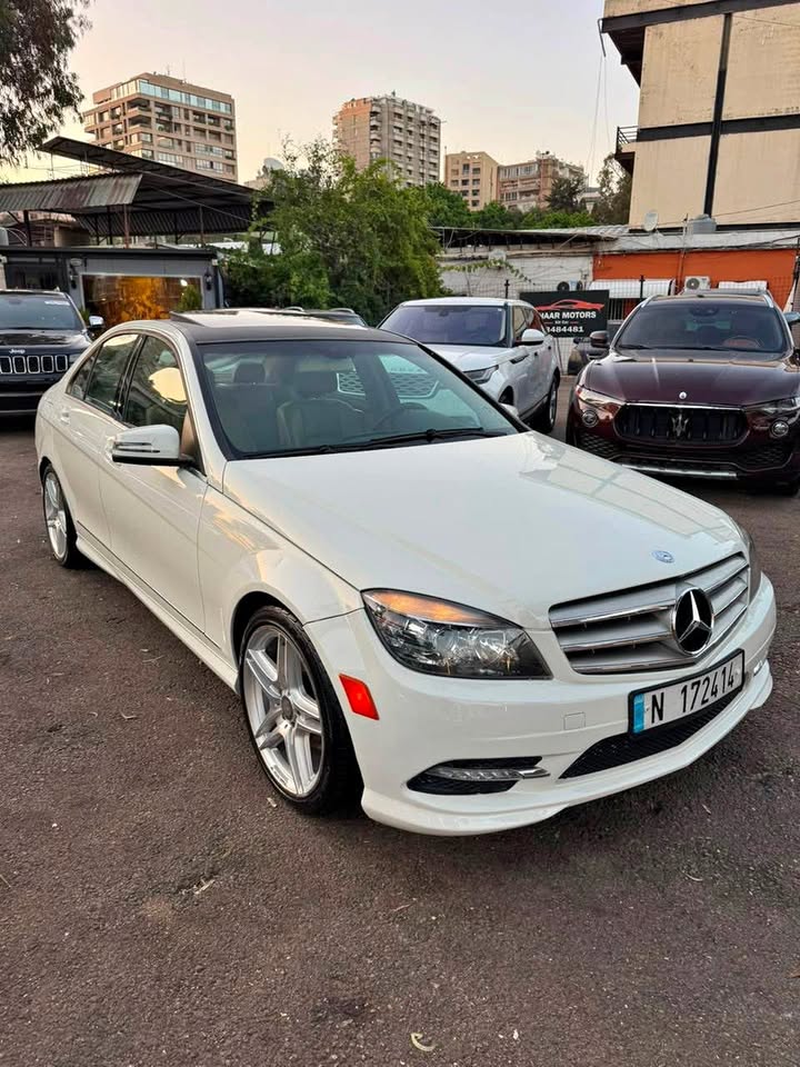 2011 Mercedes-Benz C-Class photo 6