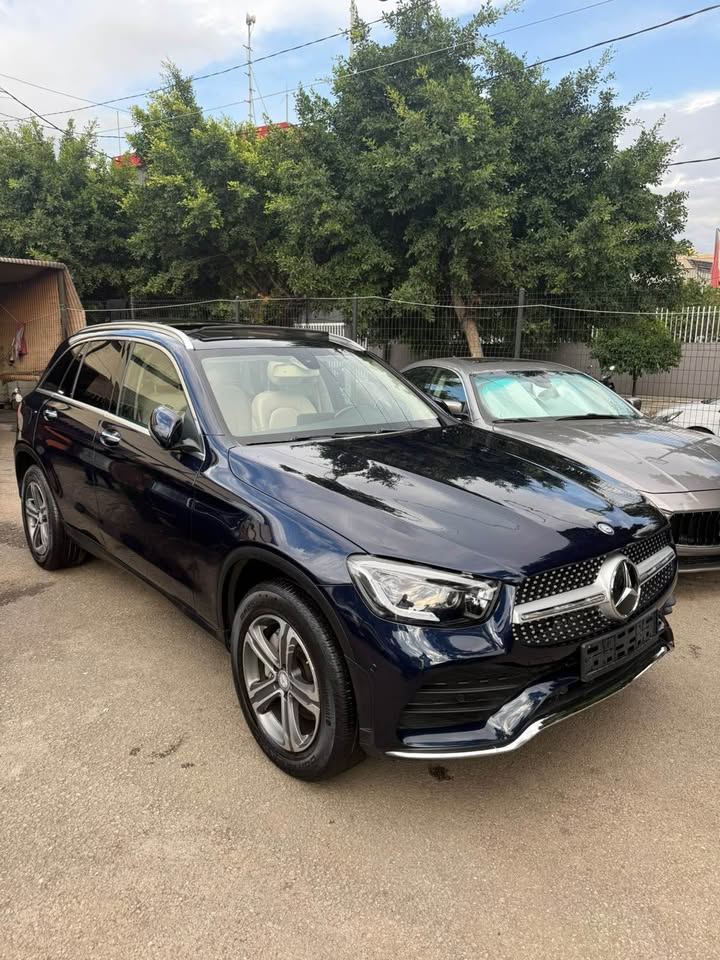 2017 Mercedes-Benz GLC photo 9