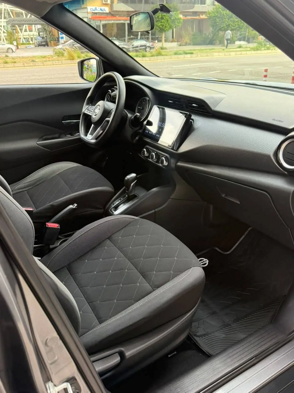 2020 Nissan Kicks photo 3