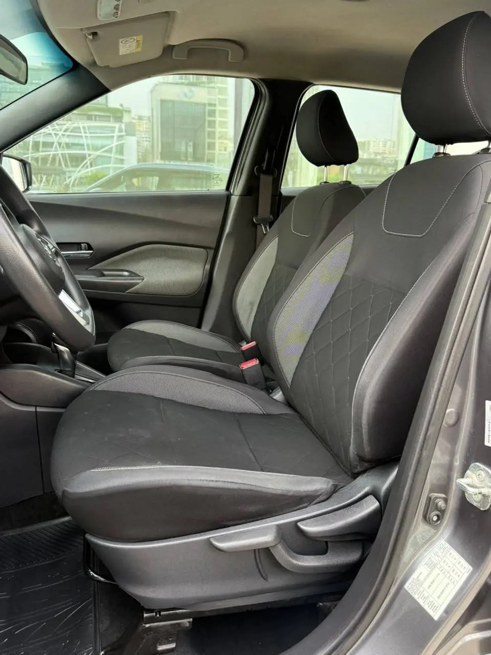 2020 Nissan Kicks photo 4