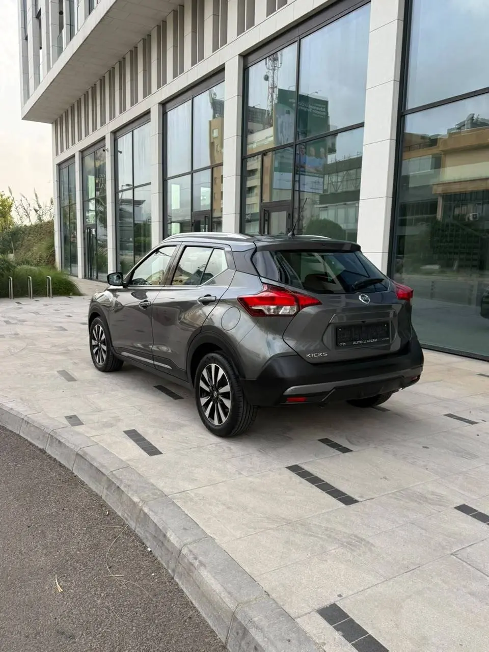 2020 Nissan Kicks photo 11
