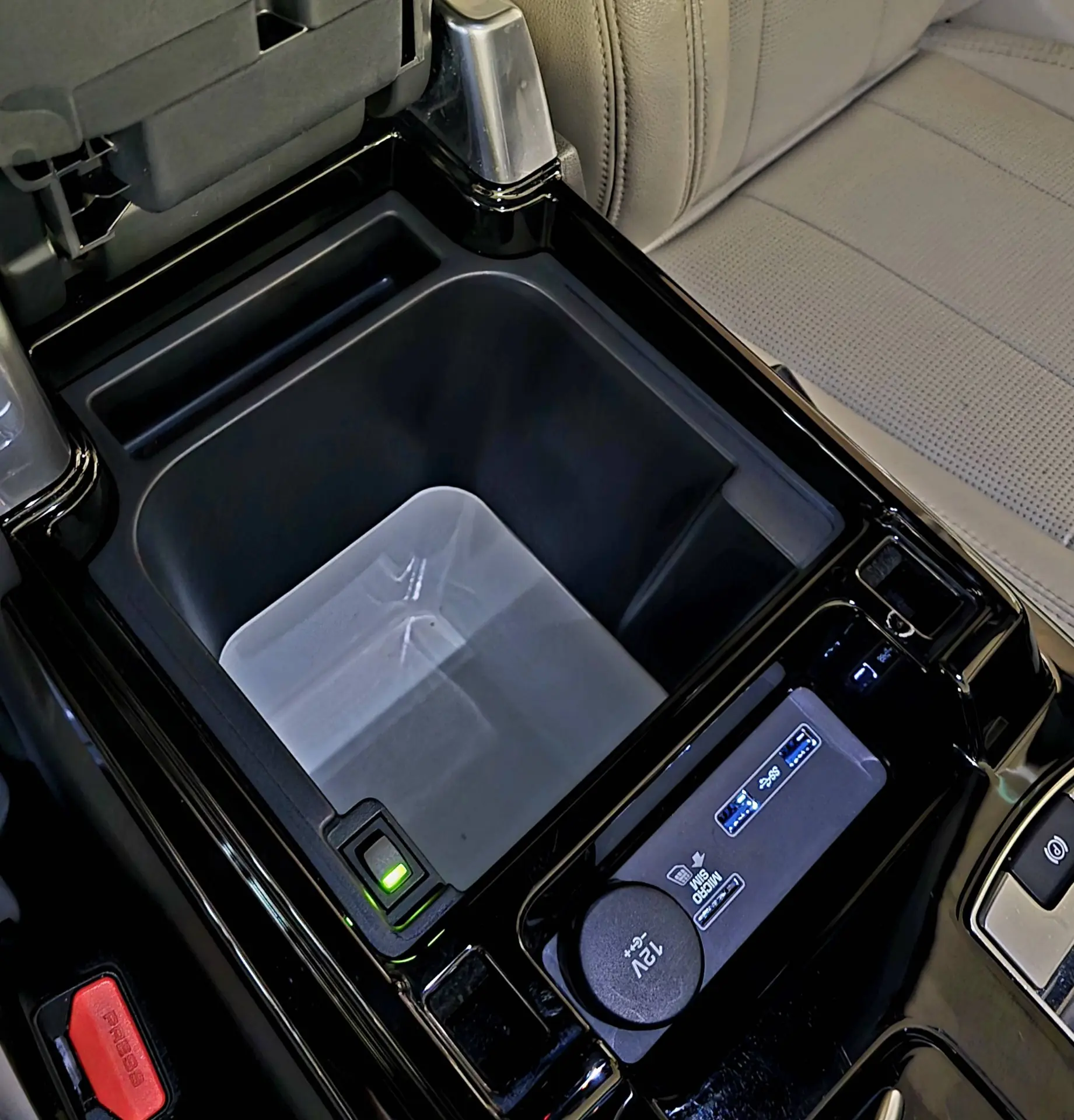2018 Land Rover Discovery photo 9
