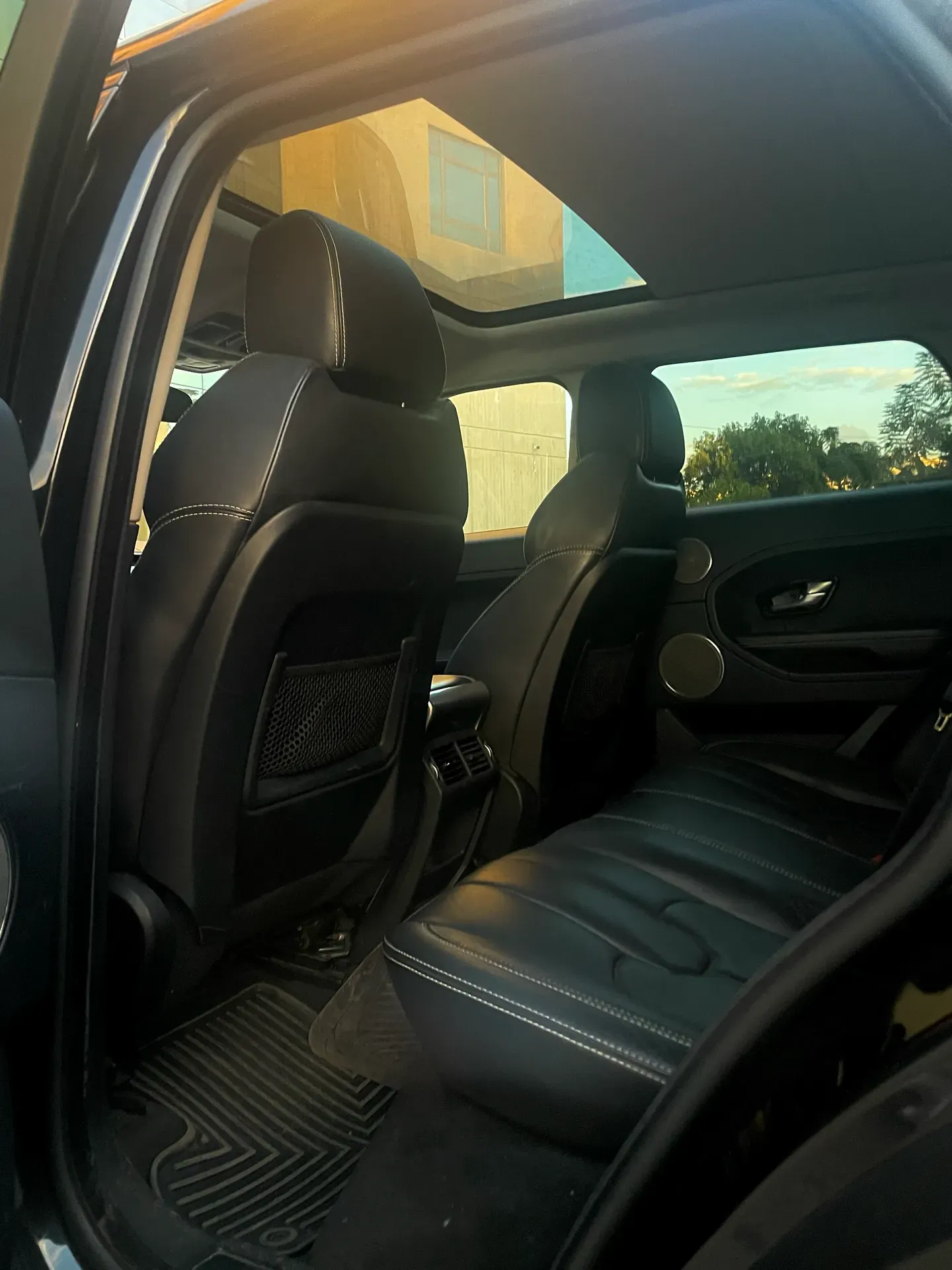 2012 Land Rover Range Rover Evoque photo 10