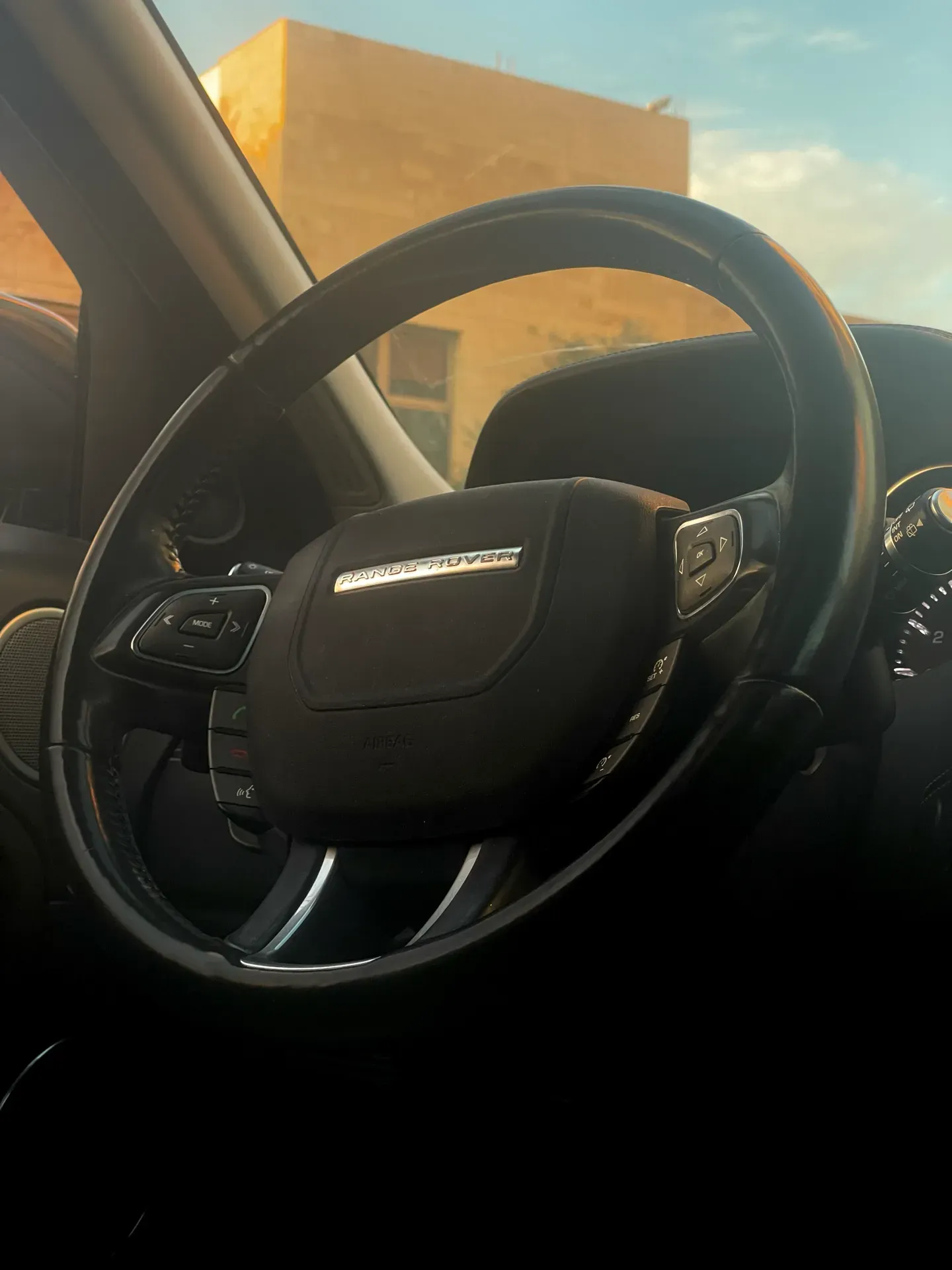 2012 Land Rover Range Rover Evoque photo 13