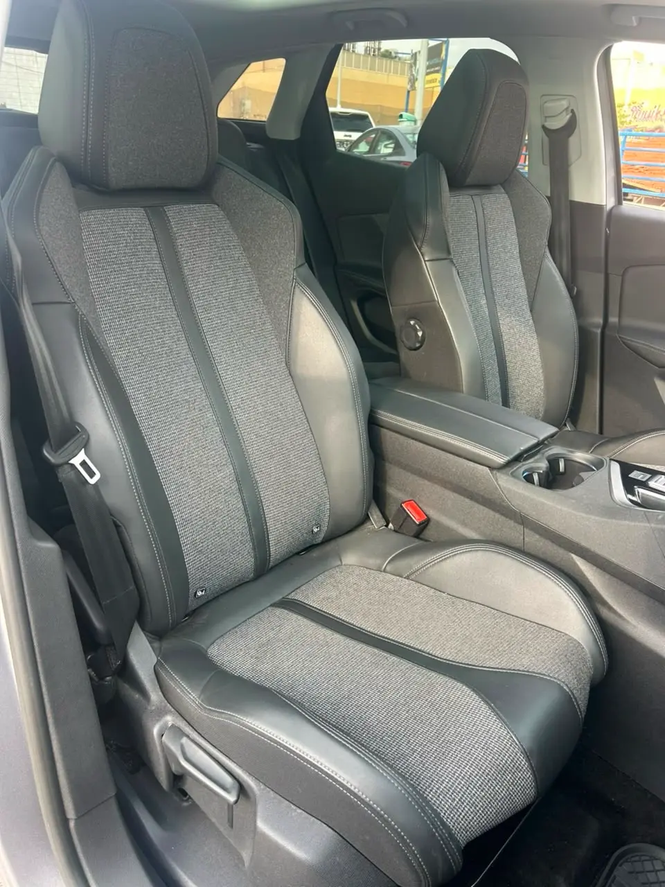 2020 Peugeot 3008 photo 9