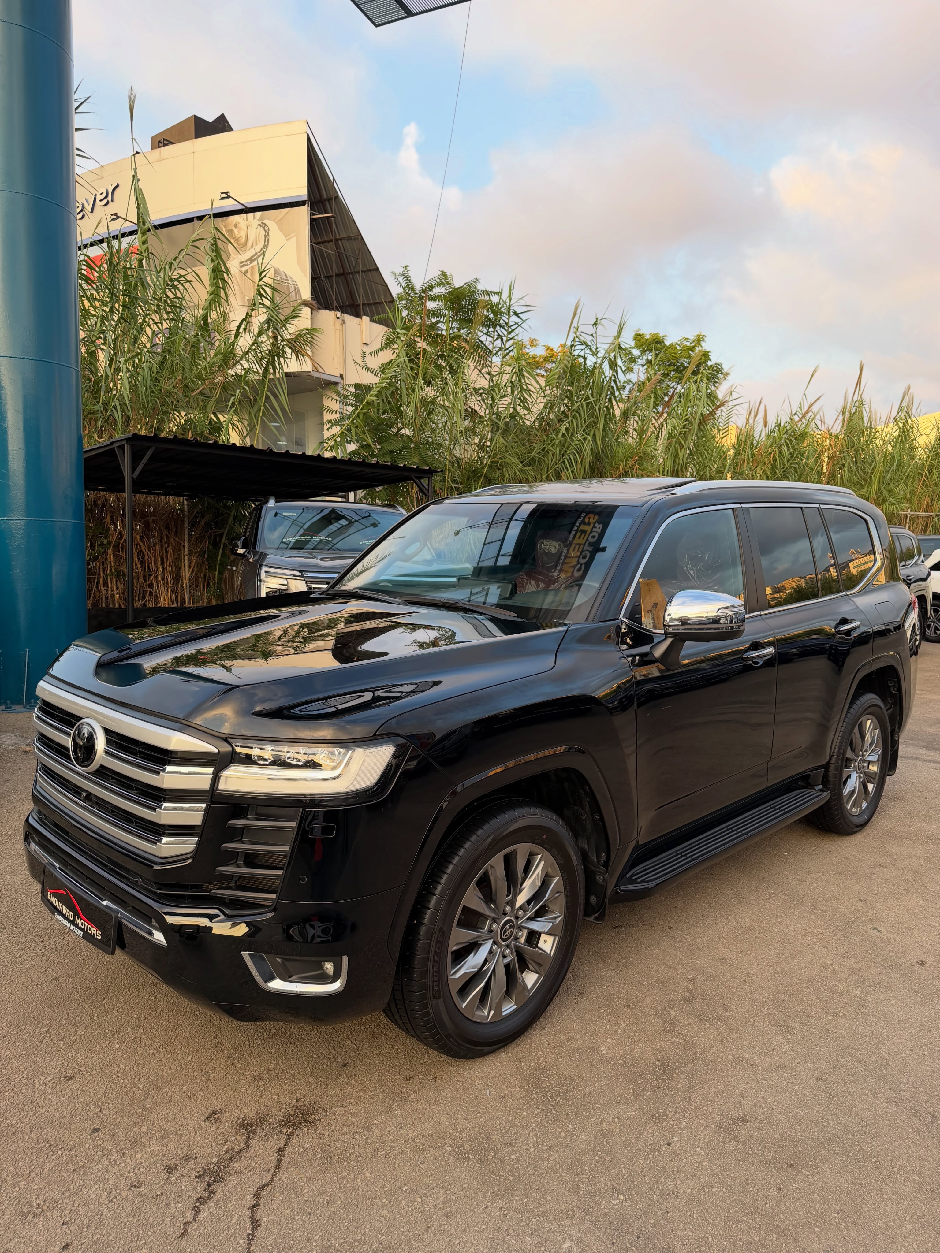 2023 Toyota Land Cruiser photo 7