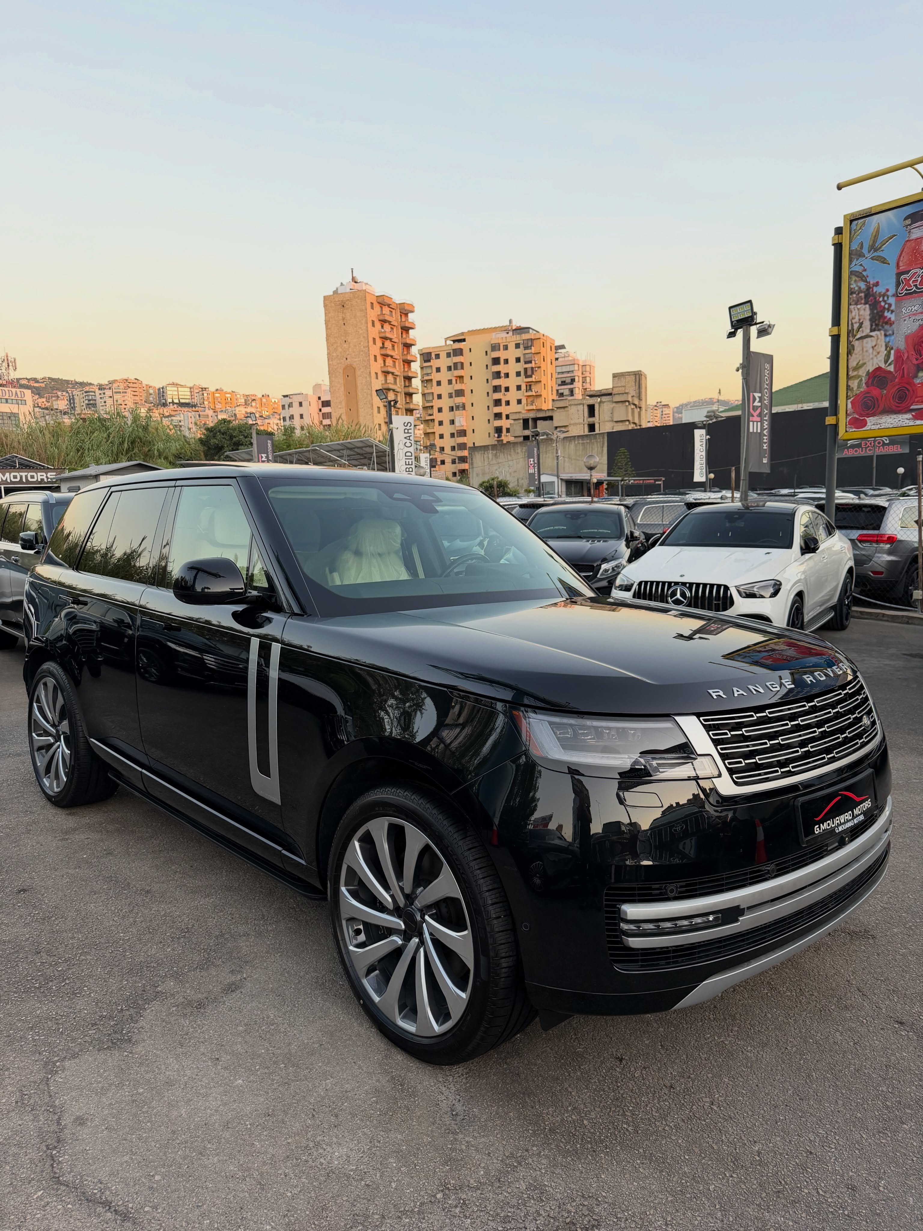 2026 Land Rover Range Rover Vogue photo 9
