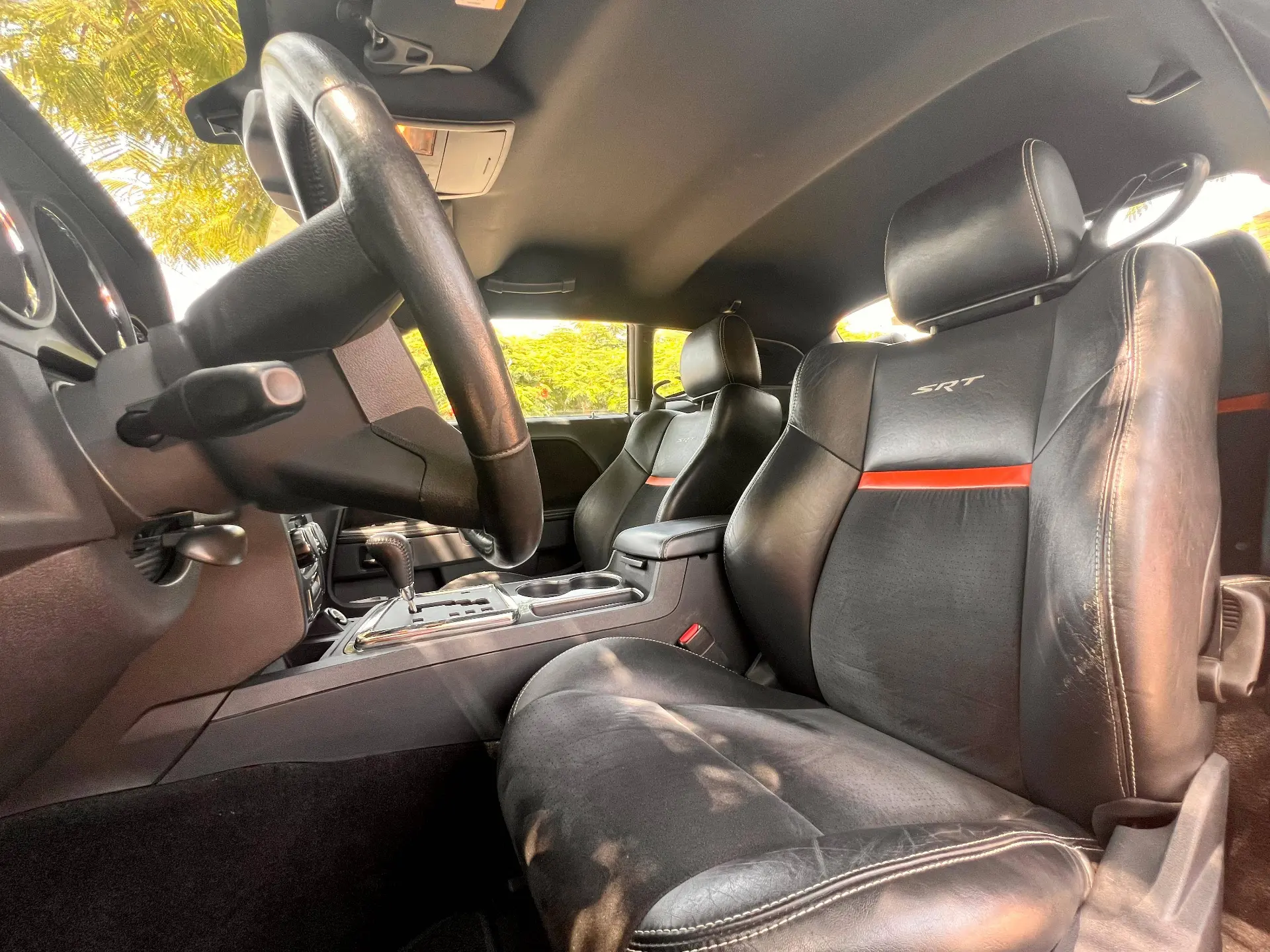 2008 Dodge Challenger photo 7