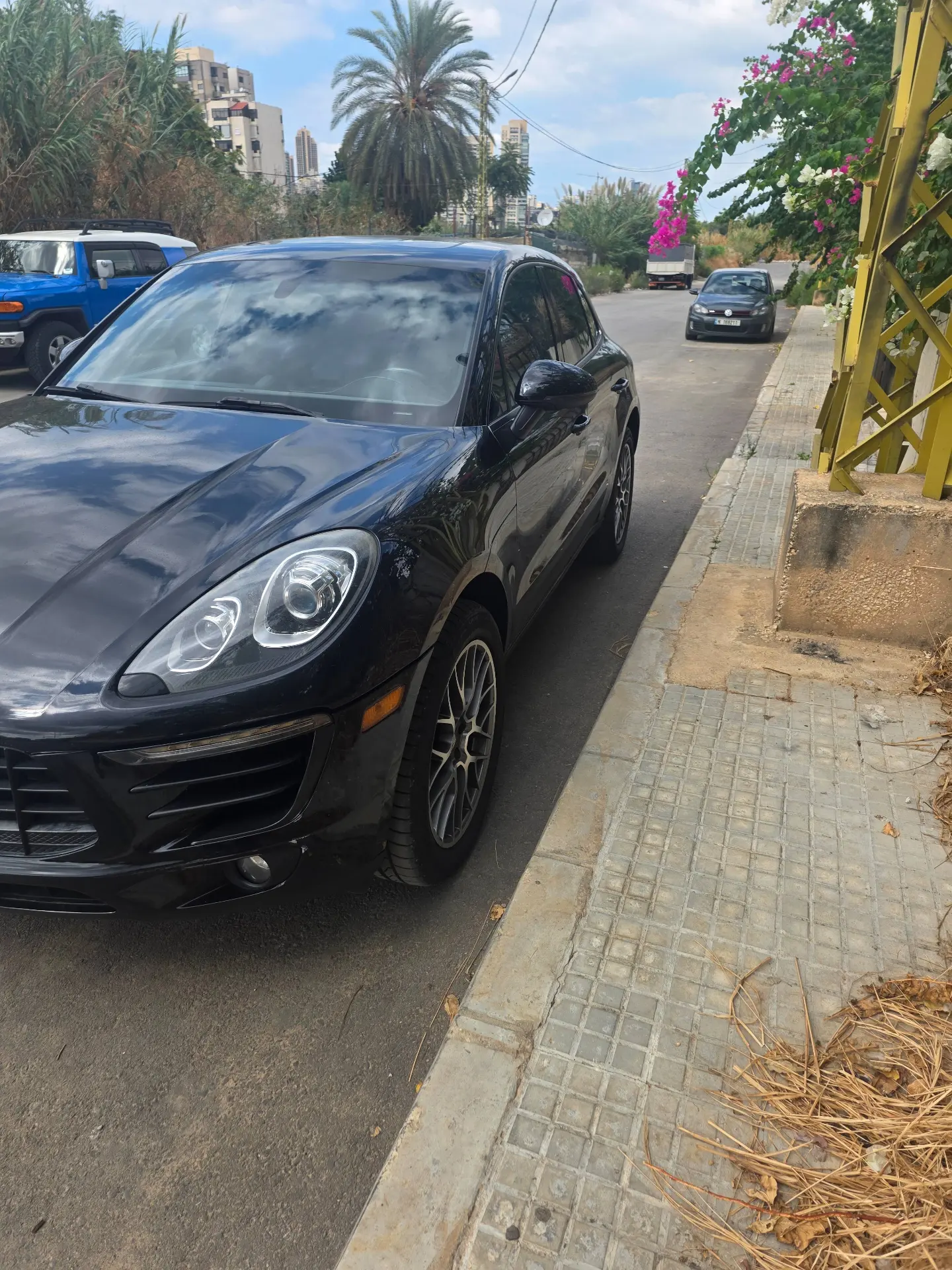 2015 Porsche Macan photo 2