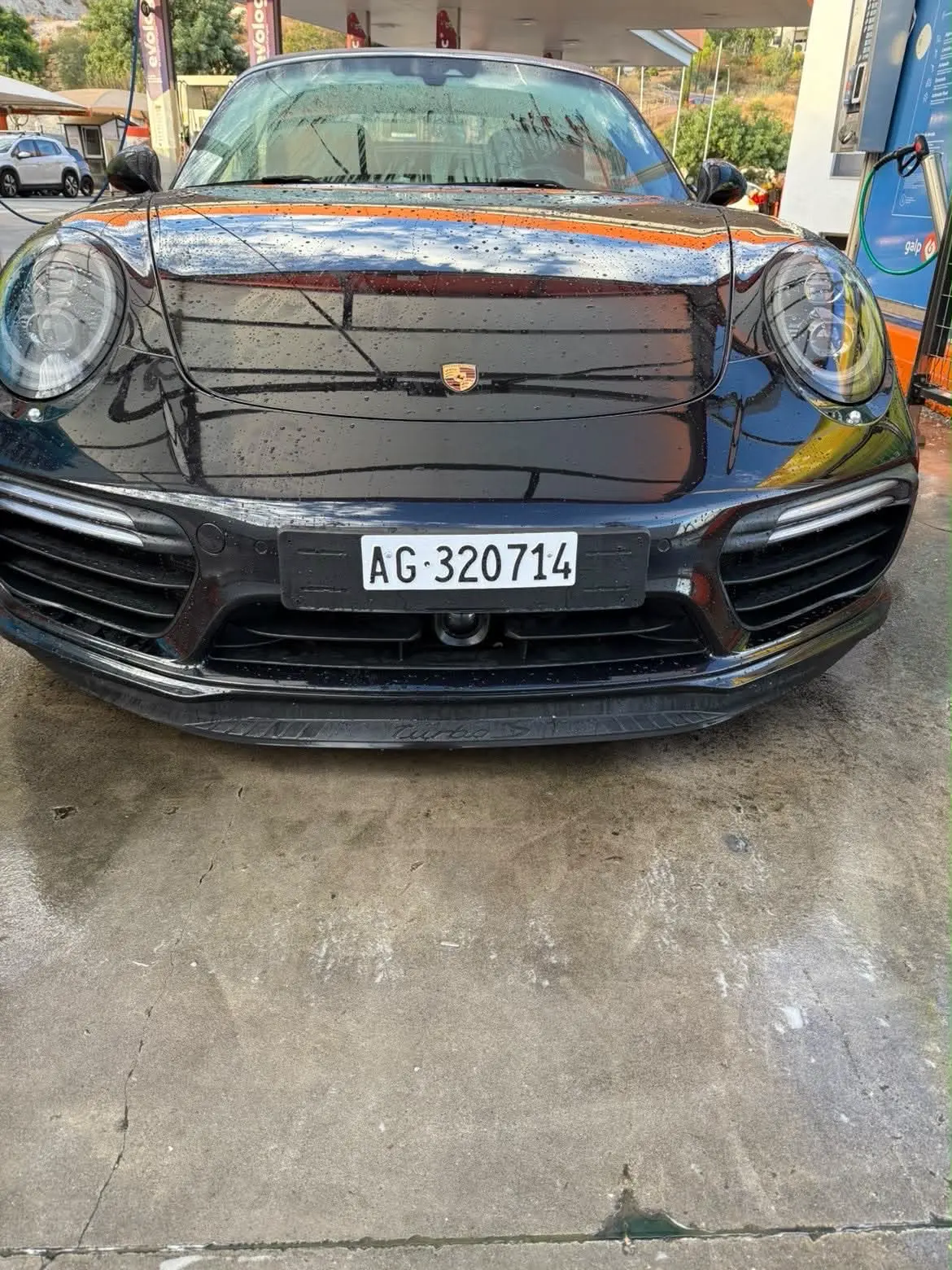 2018 Porsche 911 Turbo S photo 5
