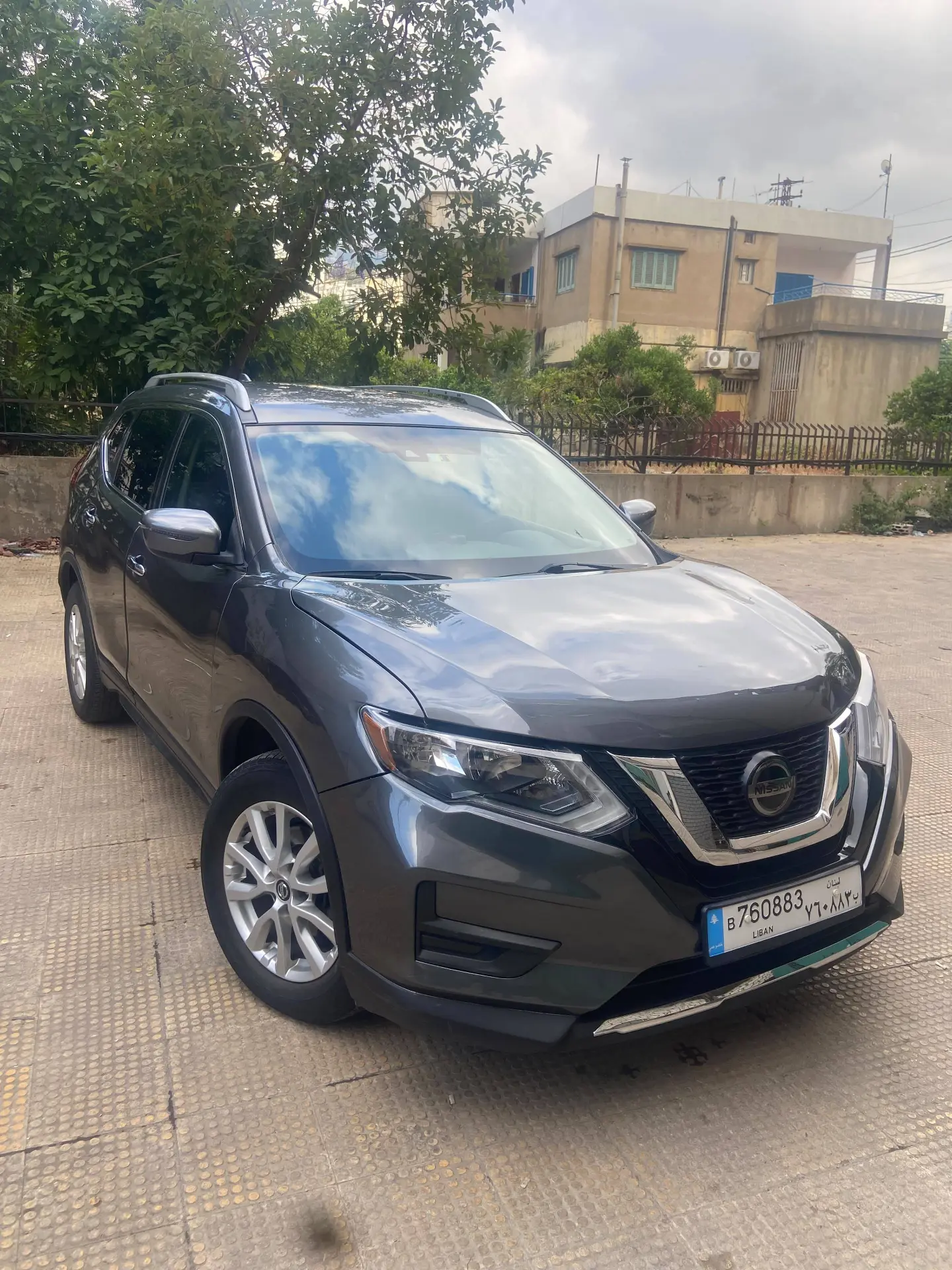 2020 Nissan Rogue photo 2