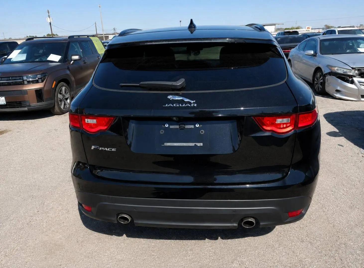 2019 Jaguar F-PACE photo 4