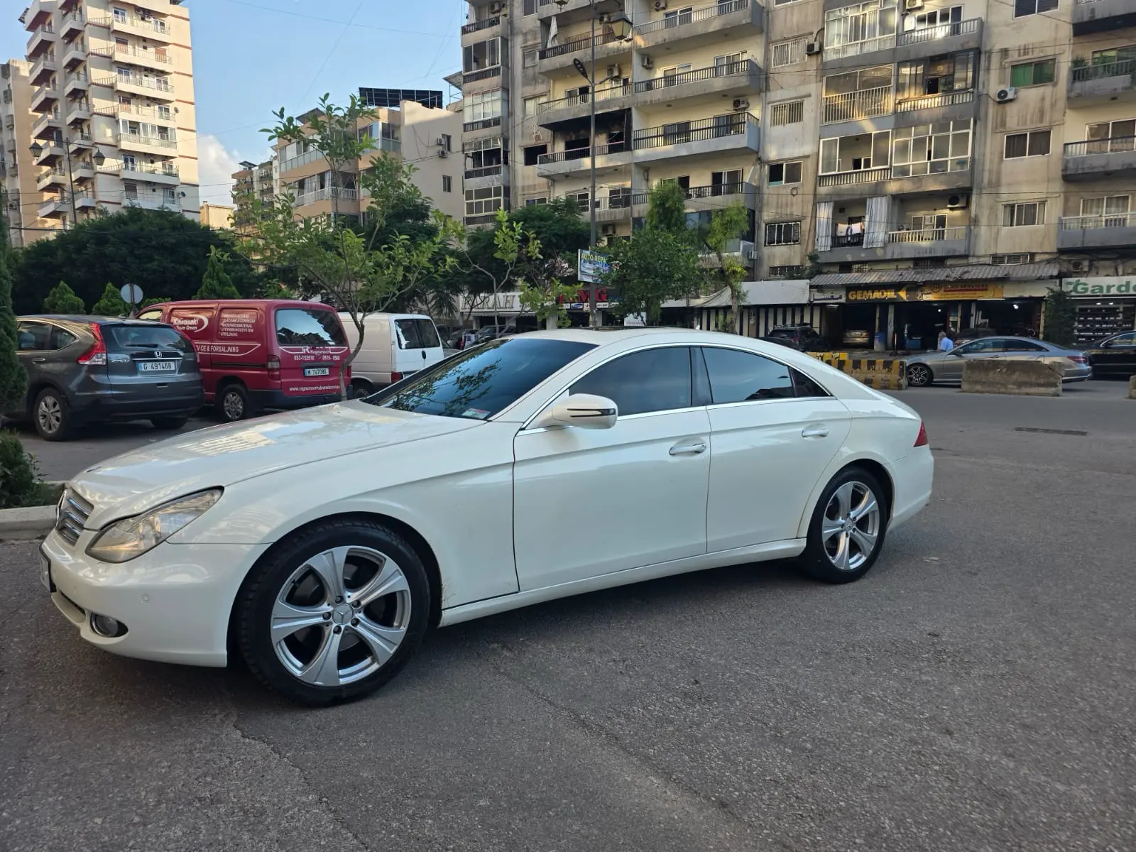 2009 Mercedes-Benz CLS-Class photo 3