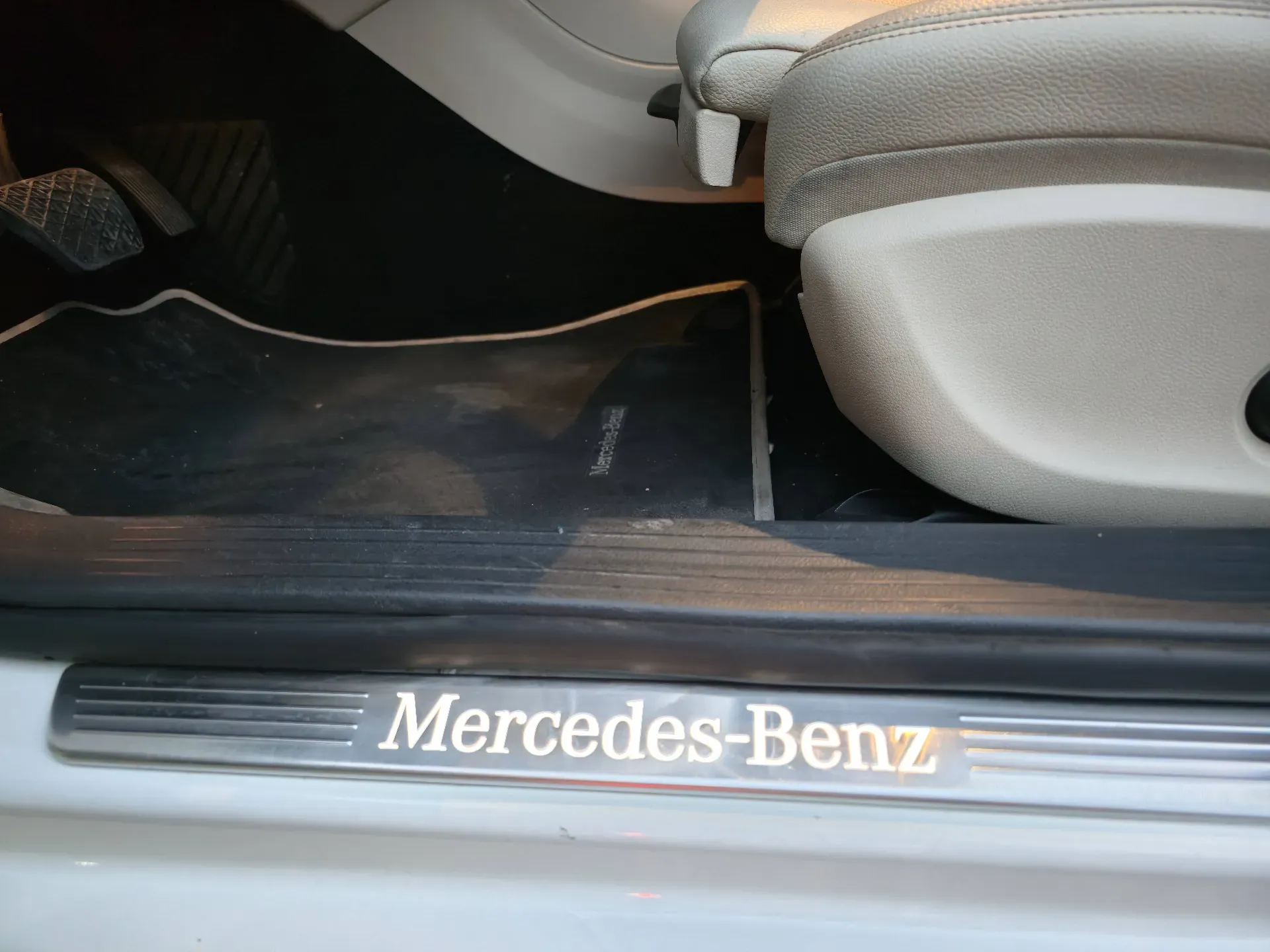 2018 Mercedes-Benz GLA photo 12