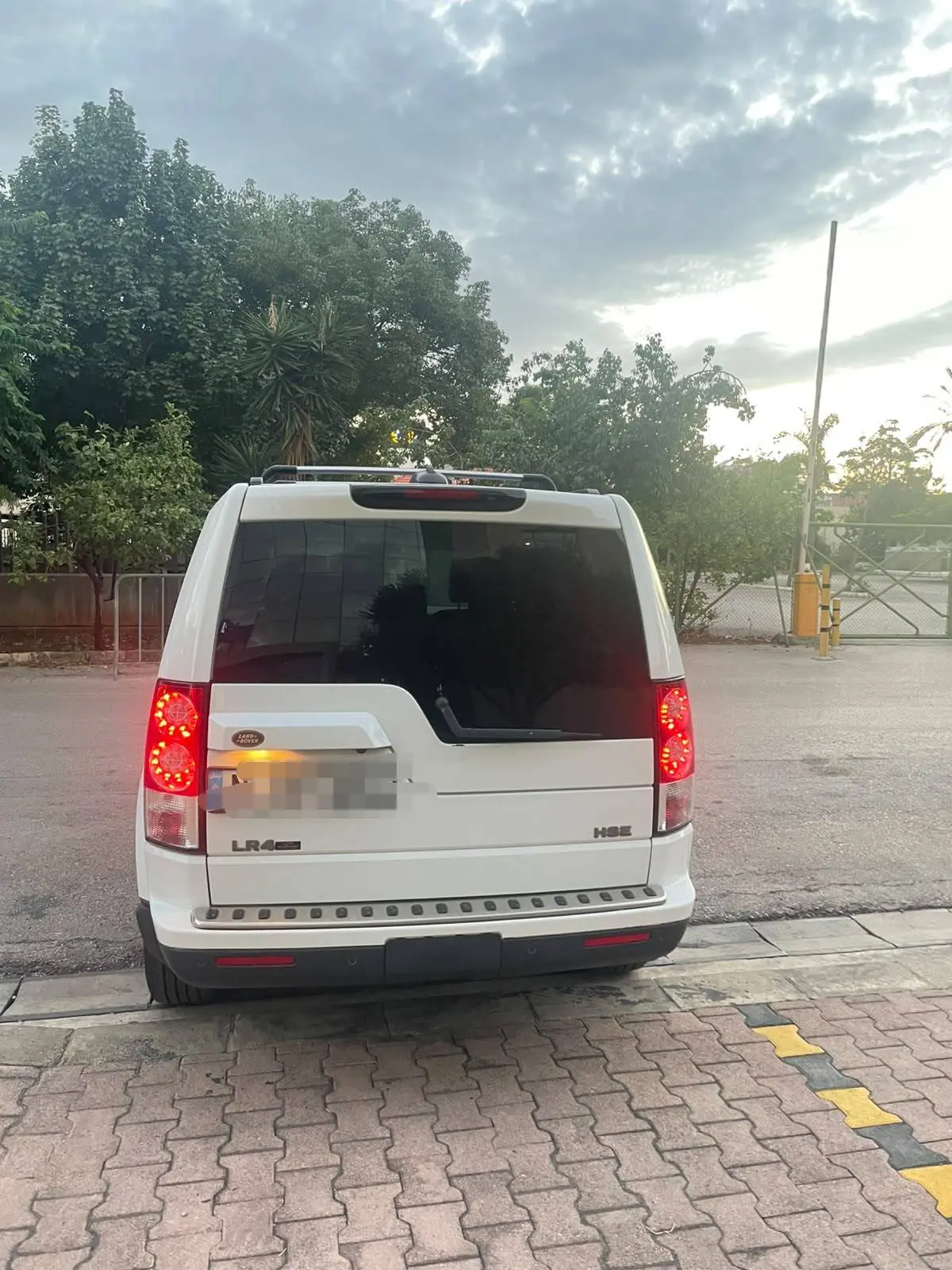 2013 Land Rover LR4 photo 5