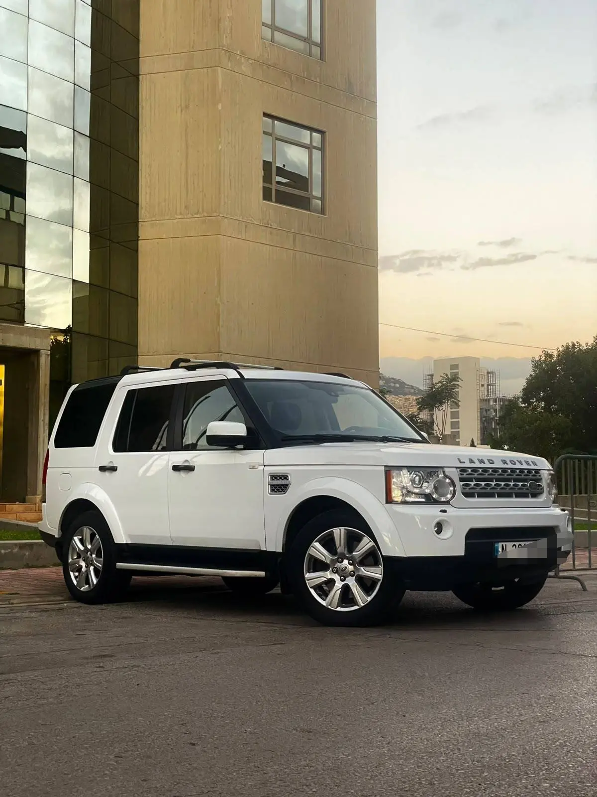 2013 Land Rover LR4 photo 11