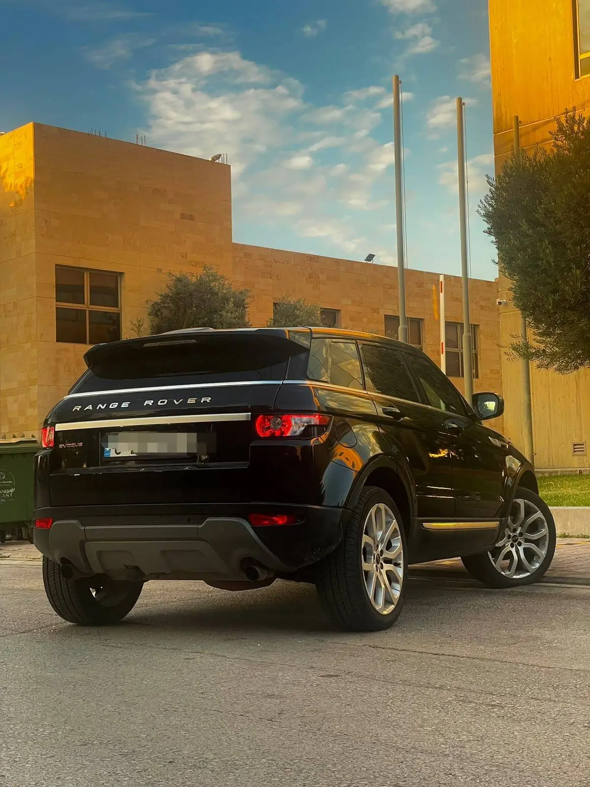 2012 Land Rover Range Rover Evoque photo 3