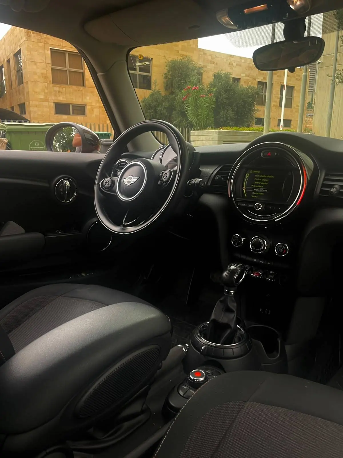 2014 MINI Cooper photo 9
