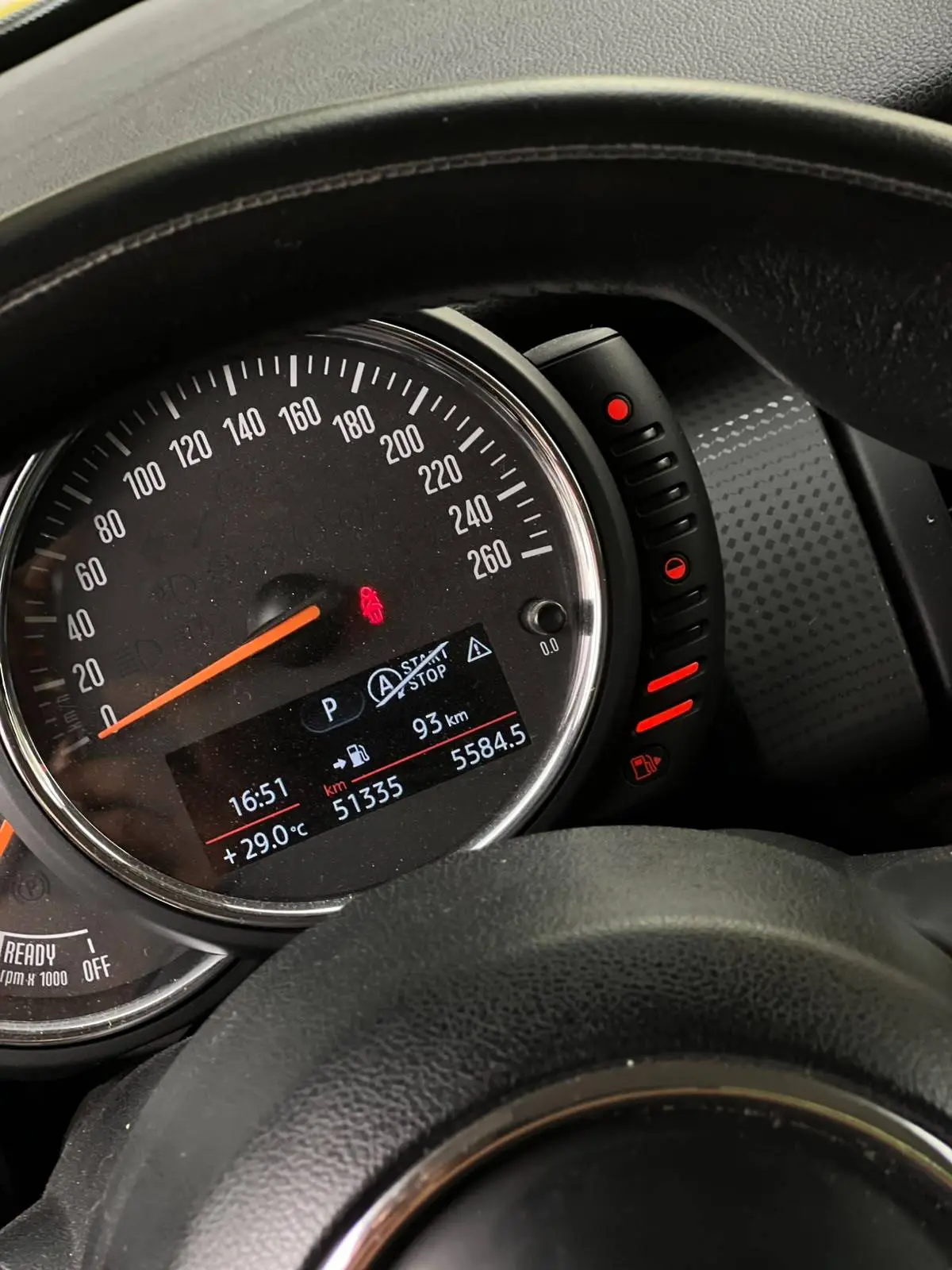 2014 MINI Cooper photo 11