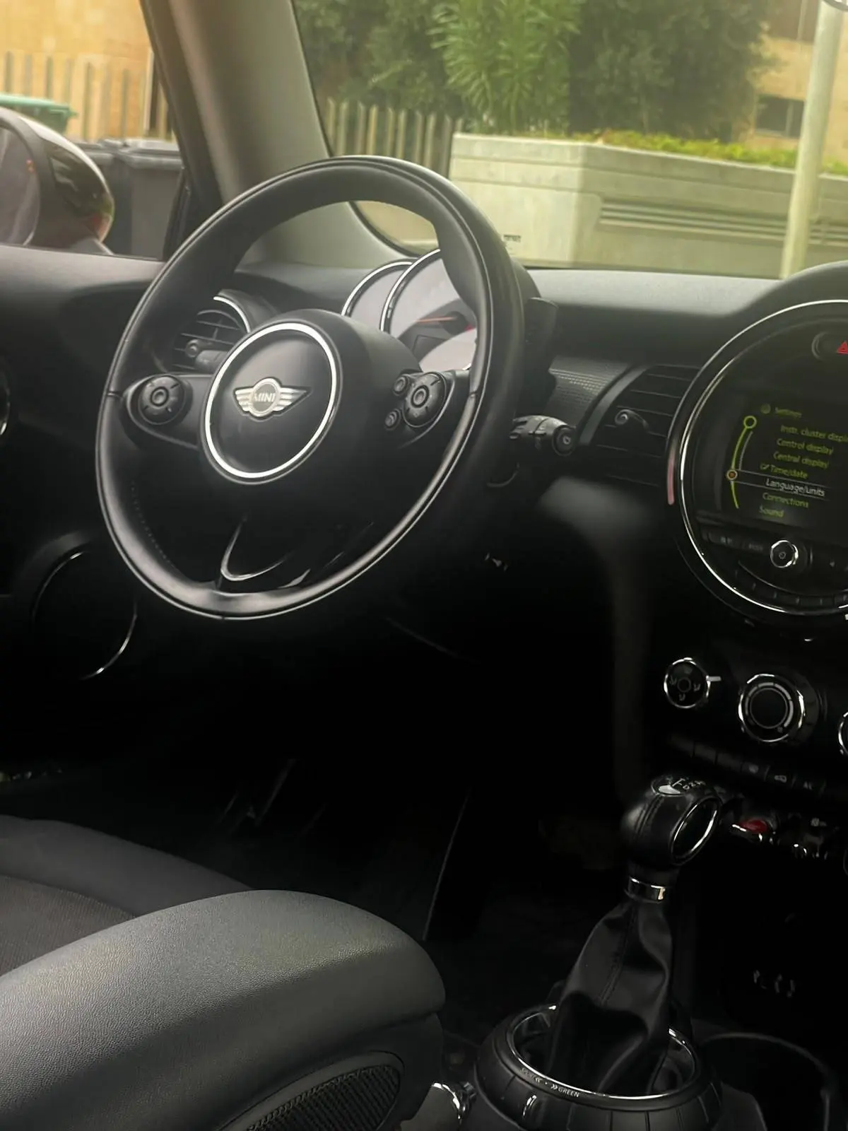 2014 MINI Cooper photo 15