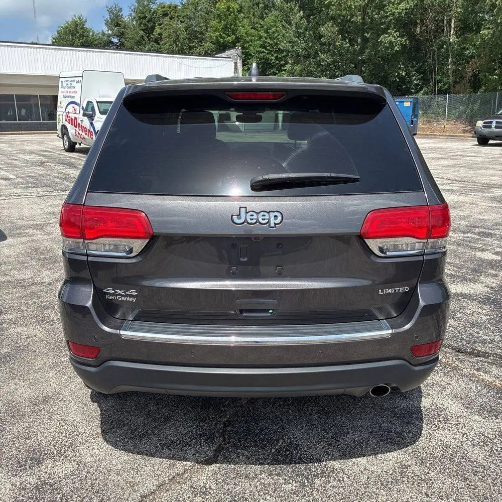 2019 Jeep Grand Cherokee photo 3