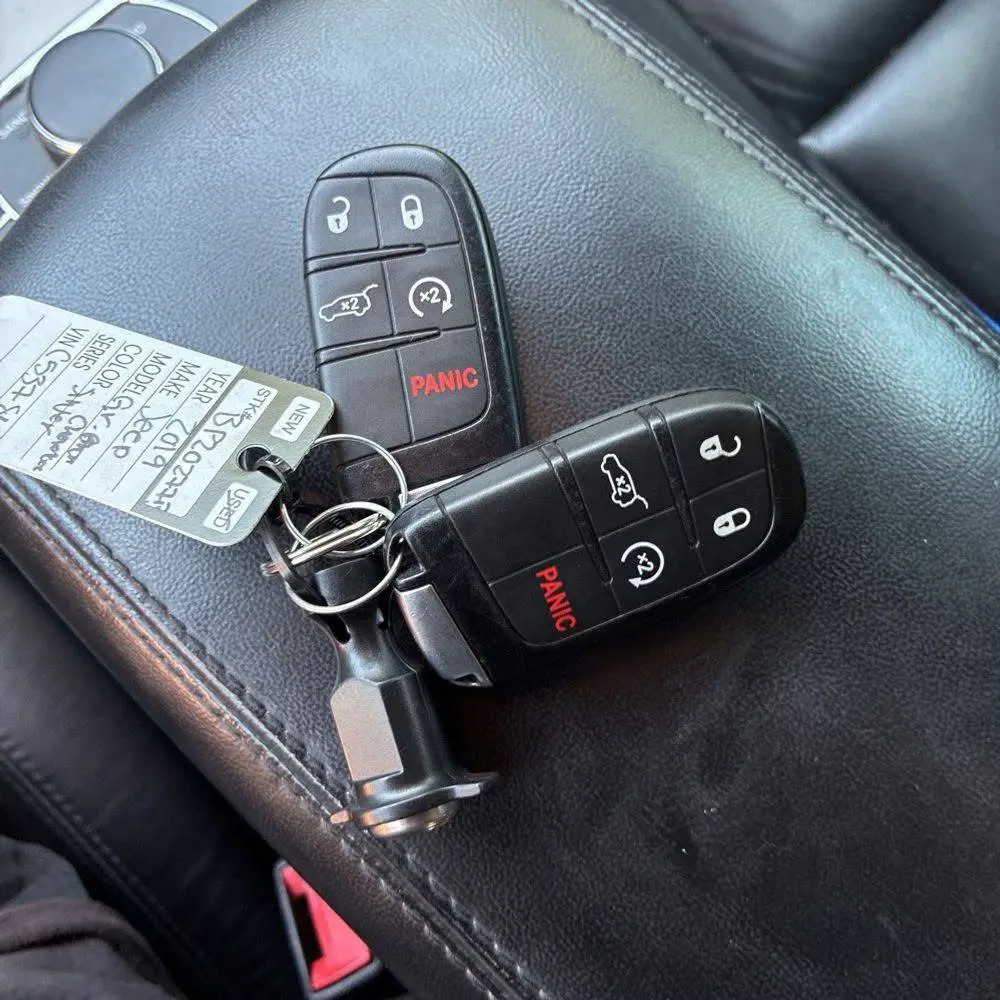 2019 Jeep Grand Cherokee photo 4