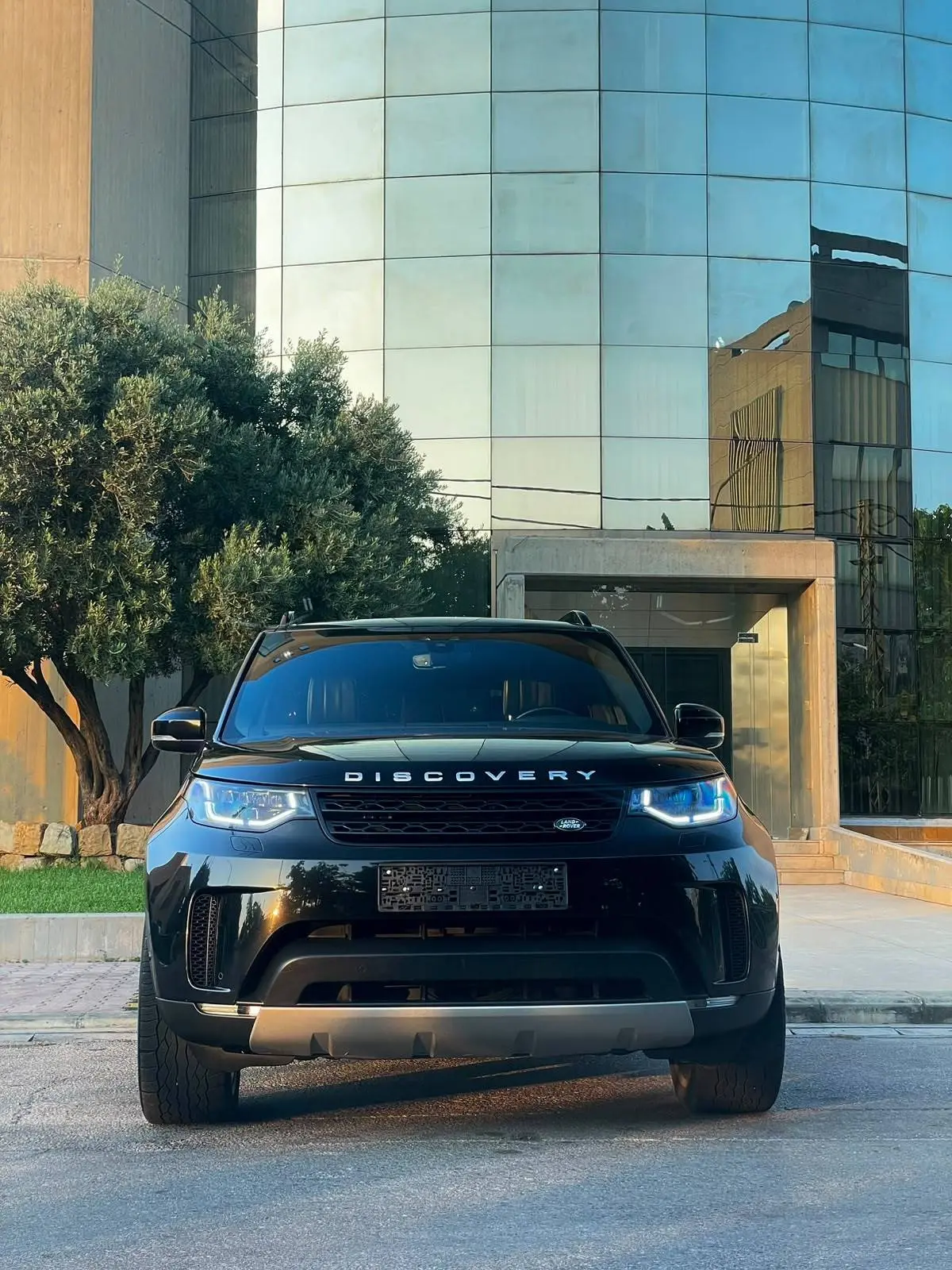2017 Land Rover Discovery photo 5